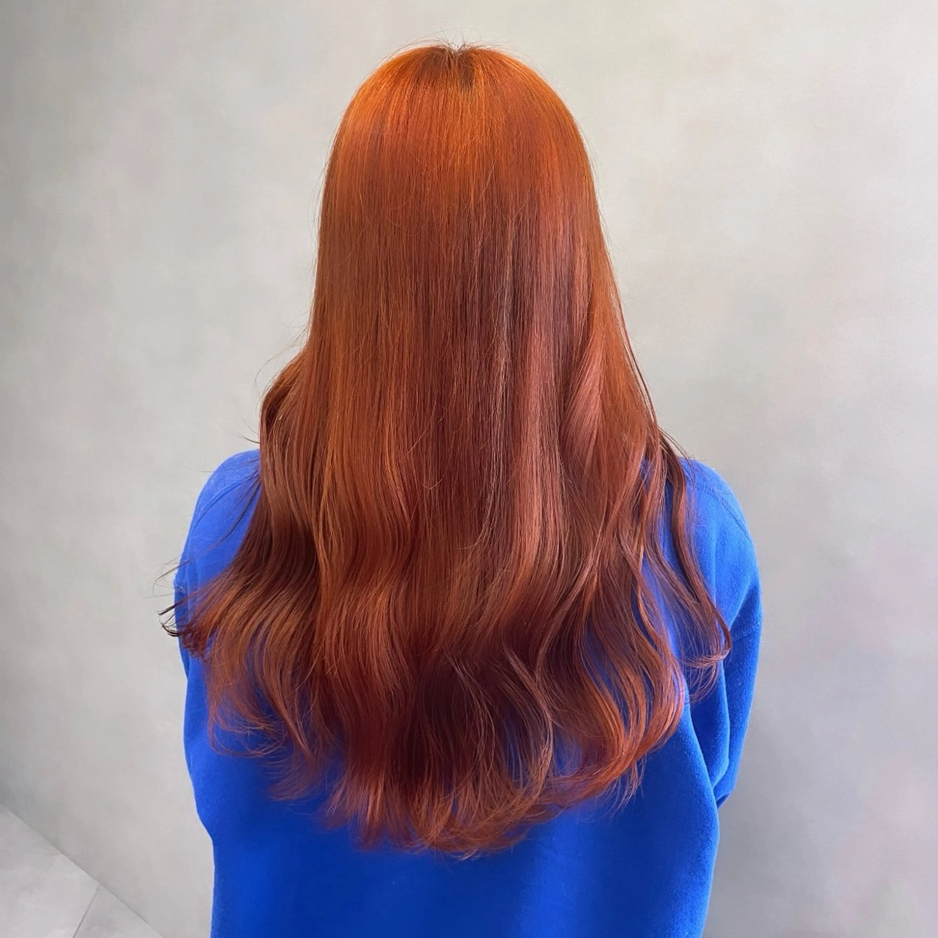 ロング カラー ブリーチ オレンジ ヘアカラー Rui/透明感カラー 暖色/レイヤーカットのヘアスタイル