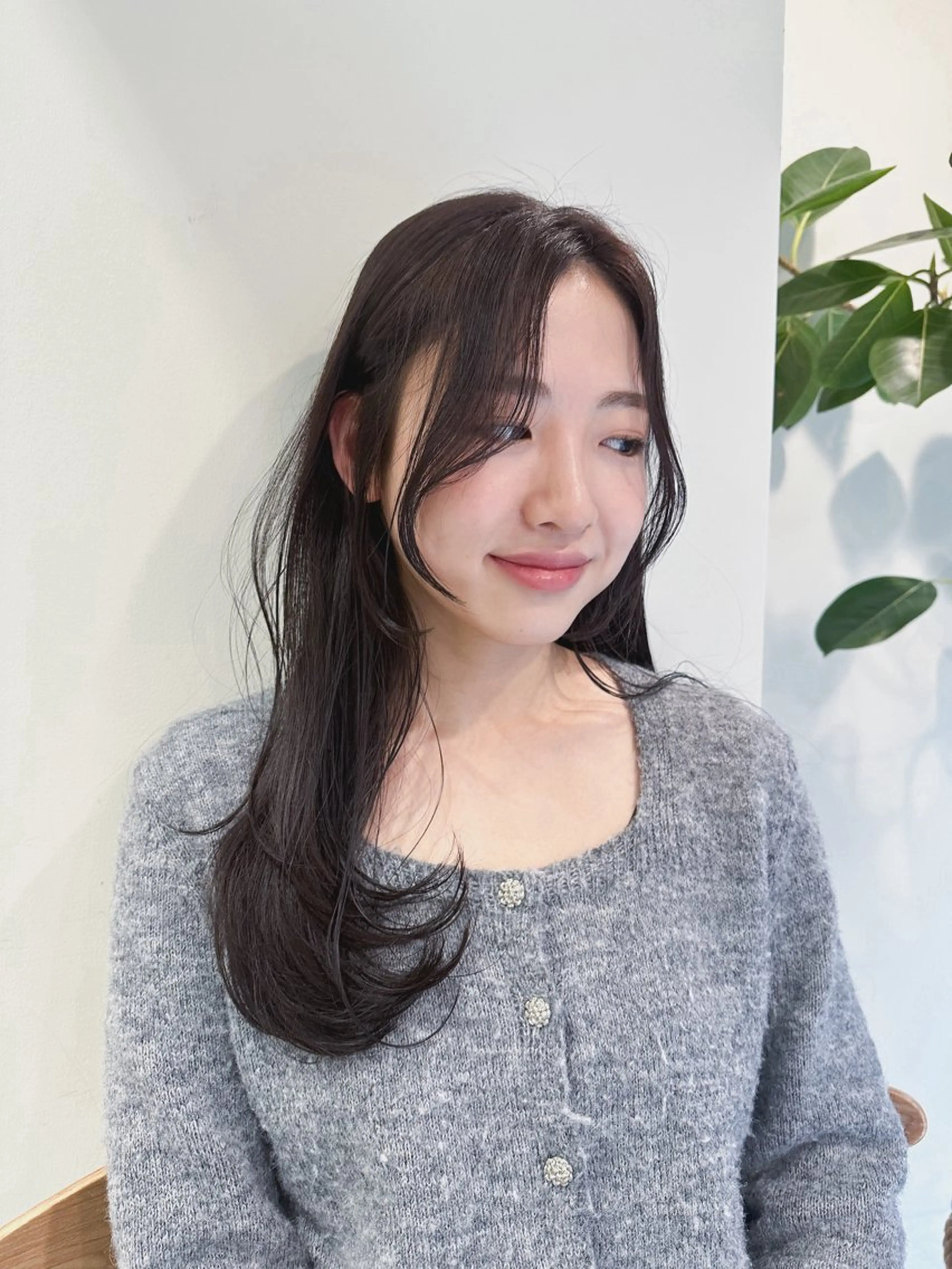 ロング カラー 透明感カラー 🎗️似合わせ/小顔 顔周りカット/透明感のヘアスタイル