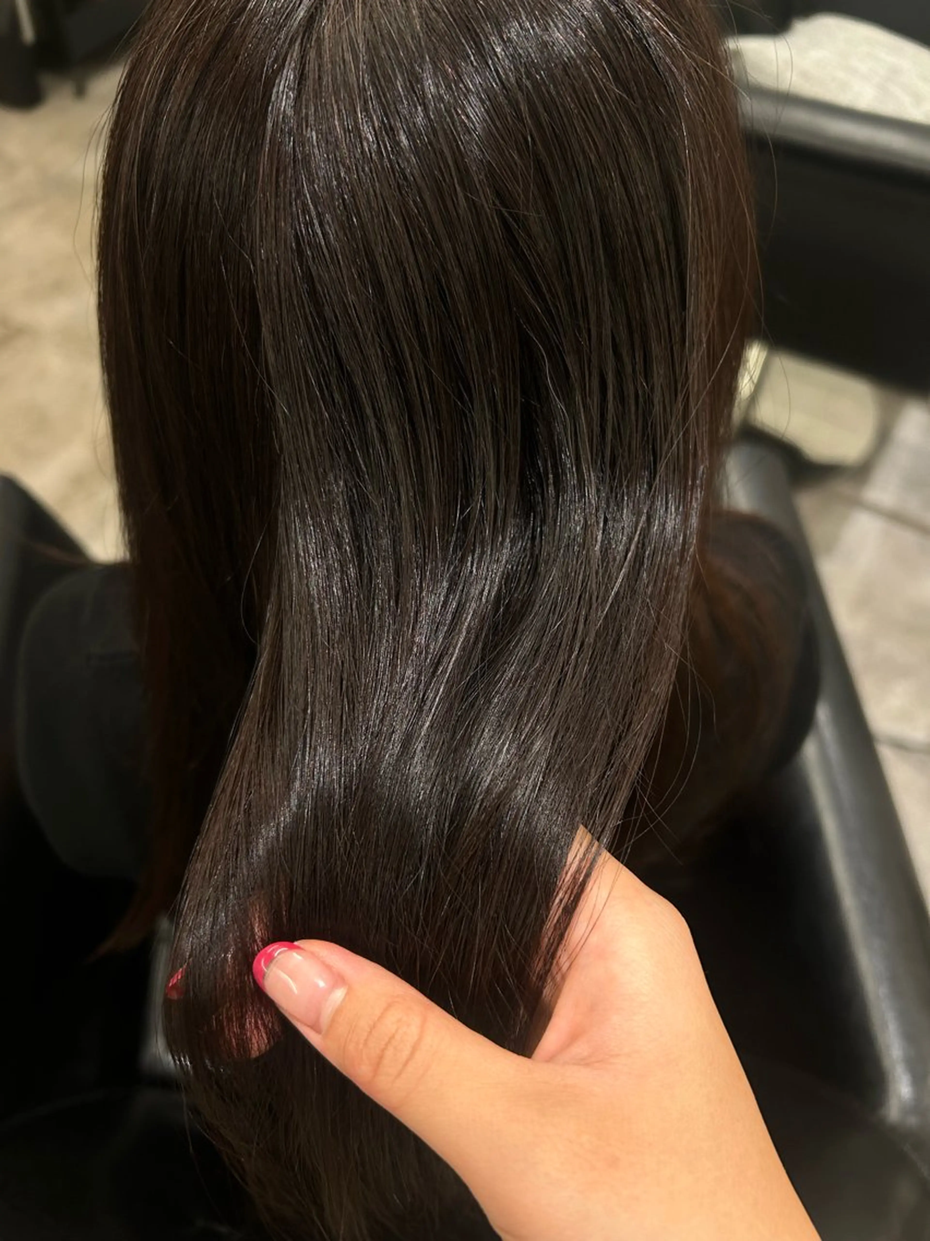 カラー ブラウンカラー 透明感カラー ダークブラウン ヘアカラー トリートメント Riri shuttaのヘアスタイル