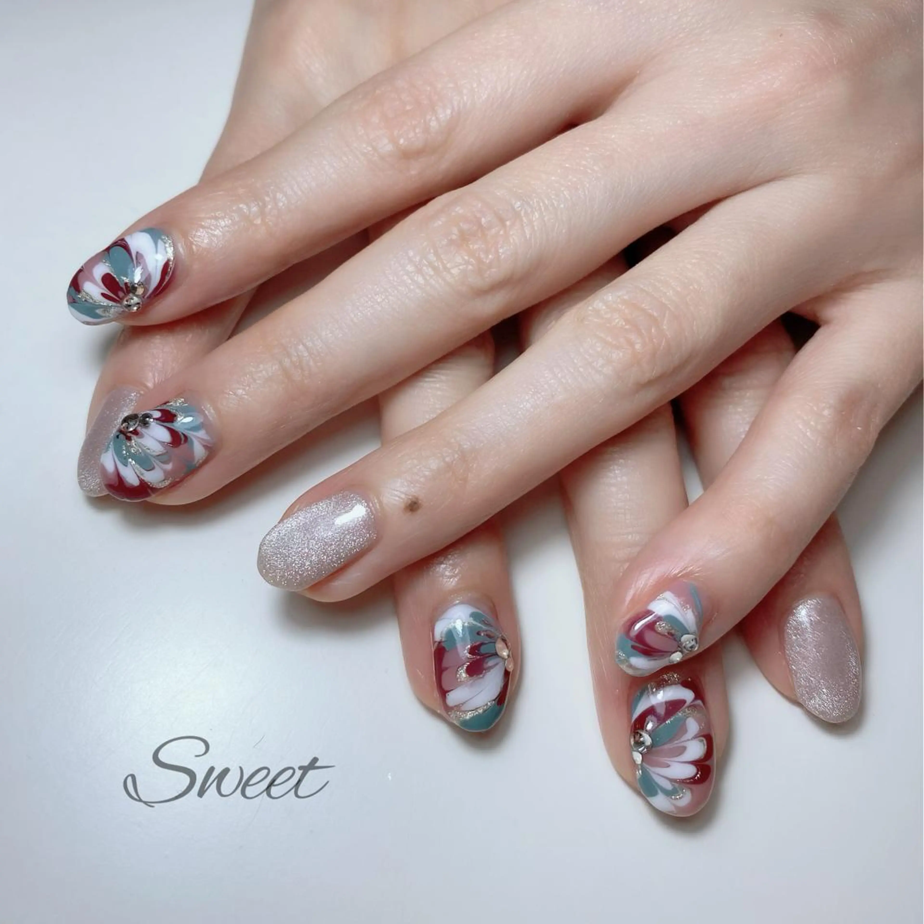 ネイル sweet 仲野陽子のネイルデザイン