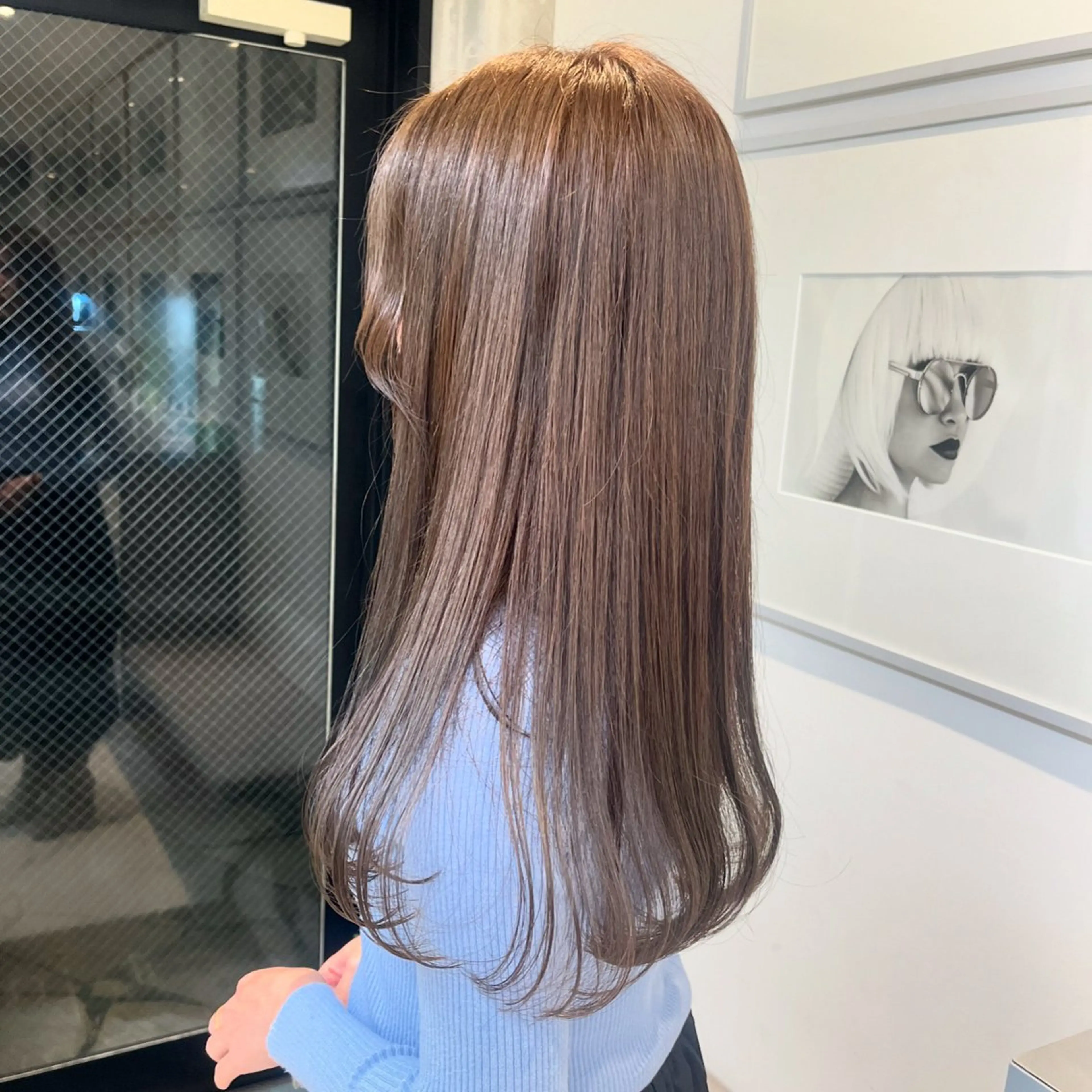 ロング カラー ベージュカラー ブラウンカラー 透明感カラー グレージュ オリーブベージュ カット ヘアカラー トリートメント ヘッドスパ ヘアセット カジュアルを女っぽく 𝗮𝘆𝗮𝗰𝗼のヘアスタイル