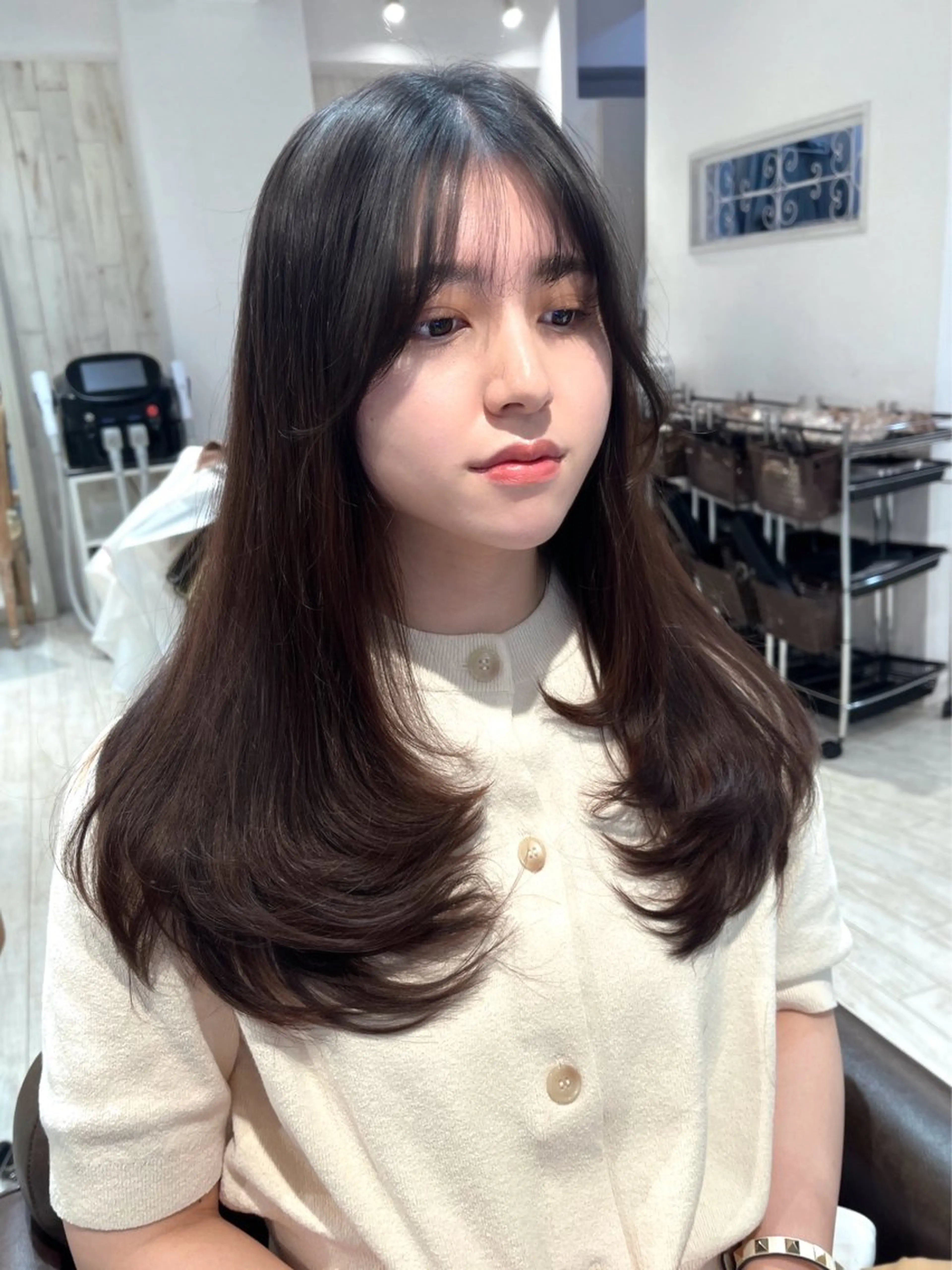 ロング カラー ヘアアレンジ 透明感カラー グレージュ くびれヘア 韓国風ヘア 似合わせカット カット ヘアカラー トリートメント レイヤーカット ✨️進藤ひかりのヘアスタイル