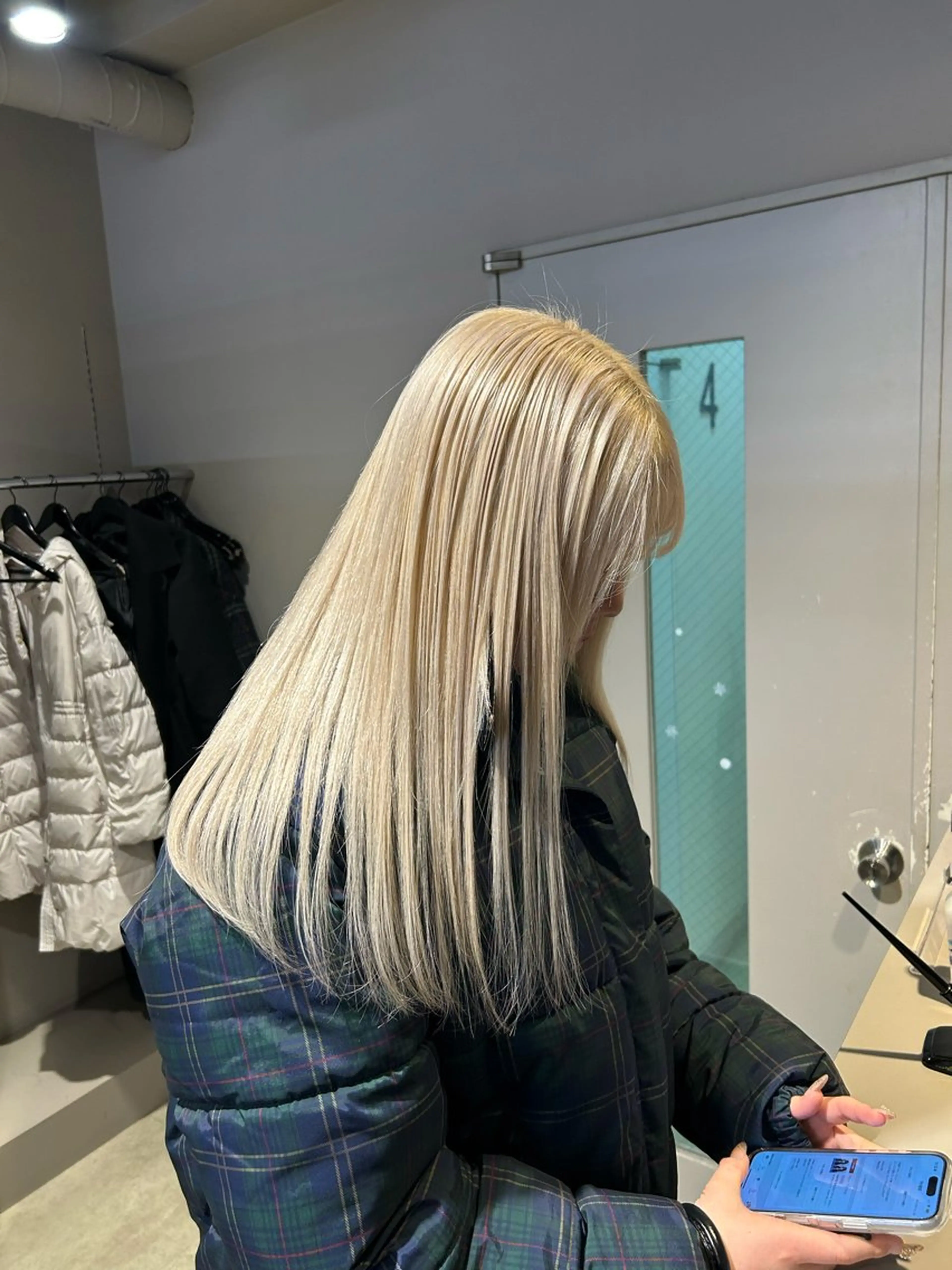 ロング カラー ヘアカラー 韓国ヘア暗髪 ダブルカラーメンズ可のヘアスタイル