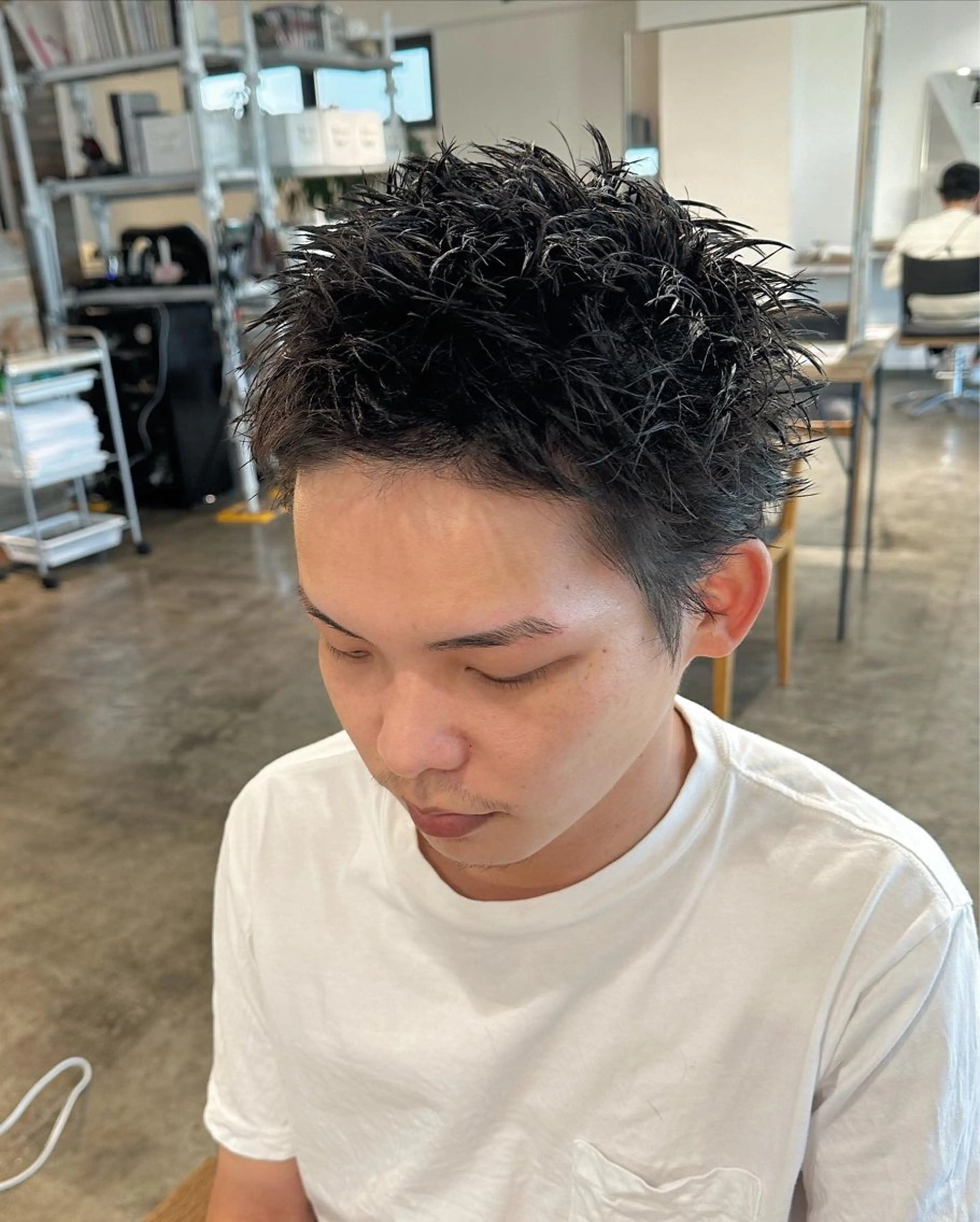 ショート パーマ メンズ メンズパーマ スパイキーショート ツイストスパイラルパーマ 波巻きパーマ ショートヘア 【メンズ職人】 ✂️佐藤友のヘアスタイル