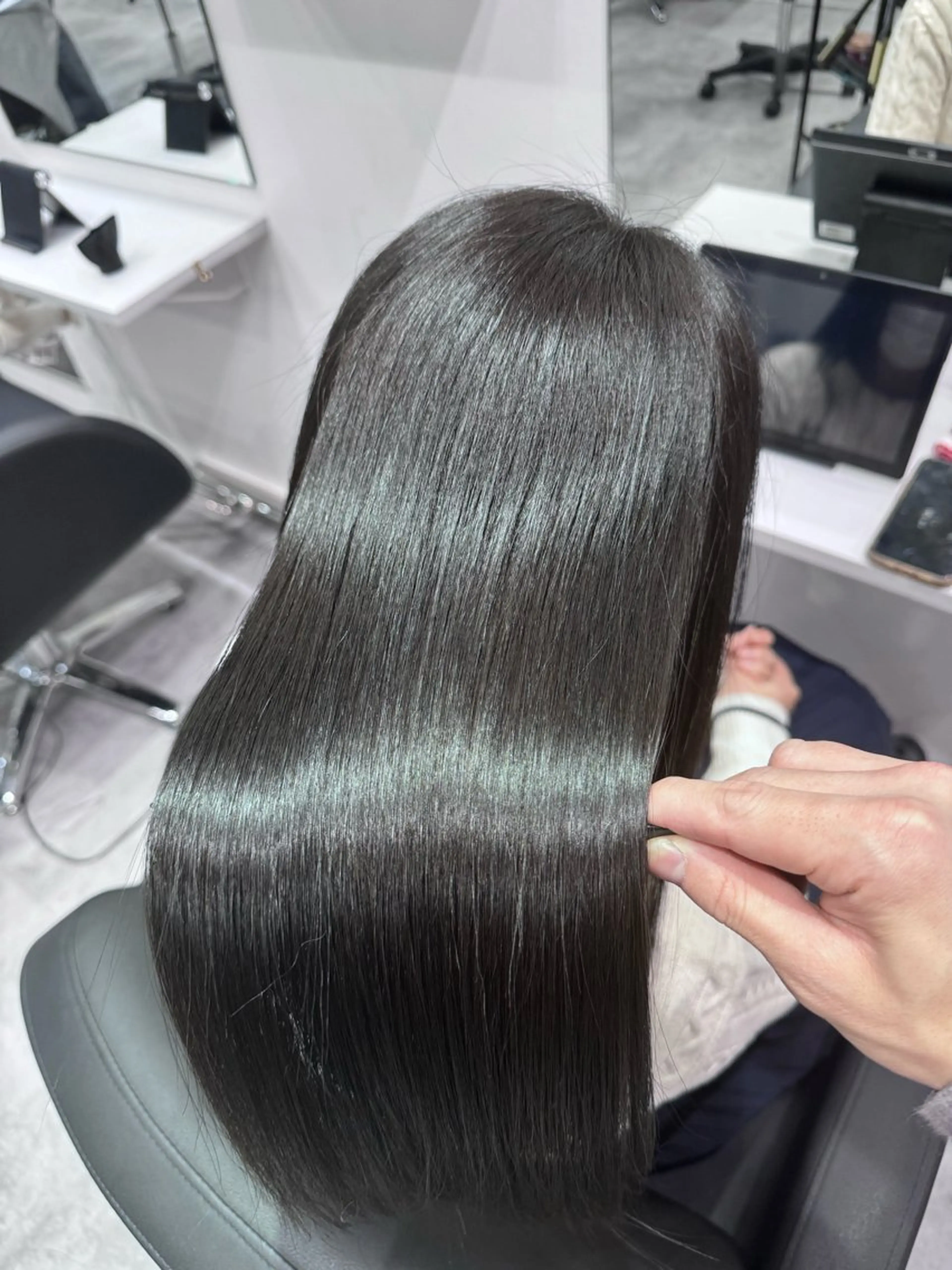 ミディアム カラー ヘアアレンジ トリートメント 🫧美髪矯正🫧 髪質改善🍎城彰人のヘアスタイル