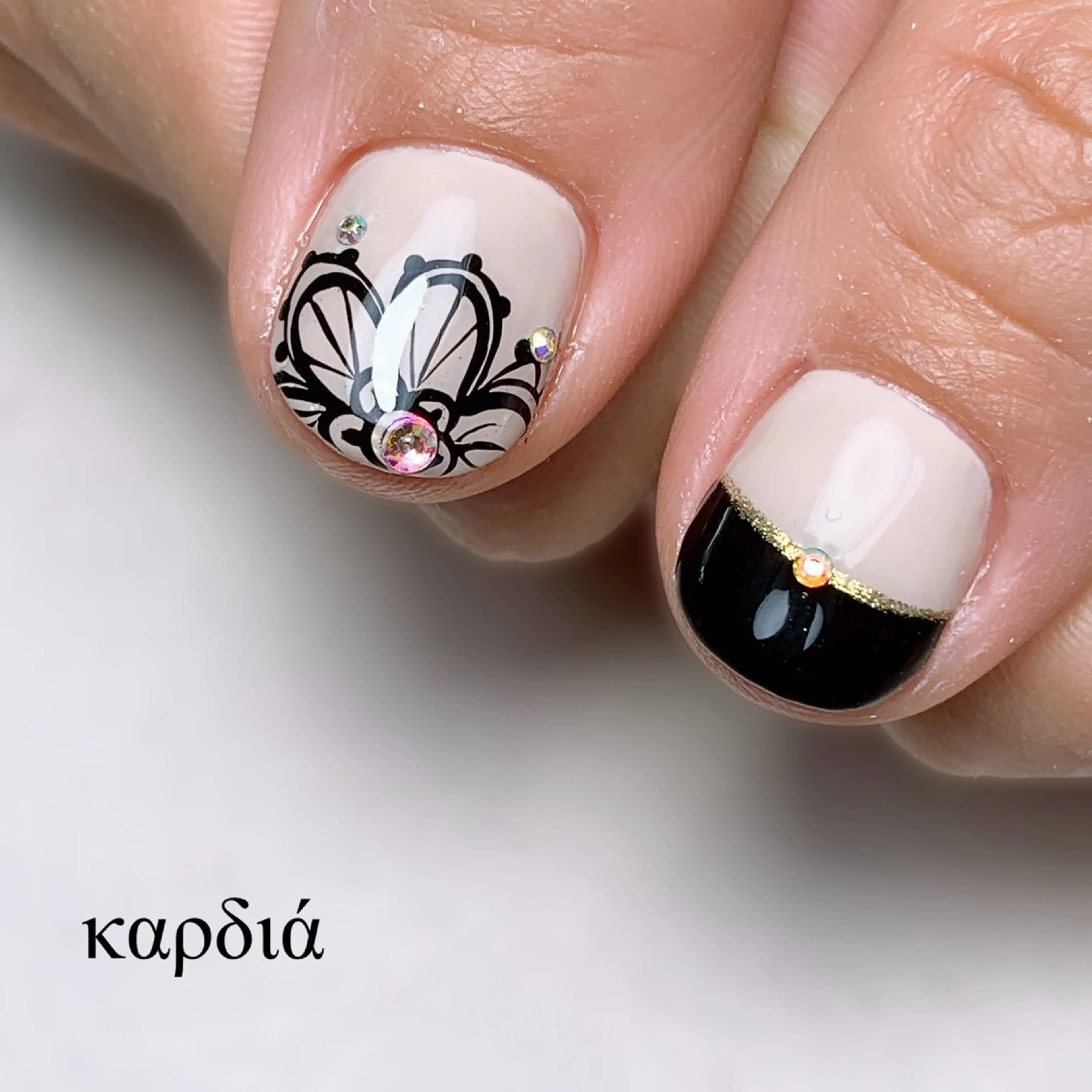 ネイル ハンドネイル καρδιά -ｶﾙﾃﾞｨｱ-のネイルデザイン