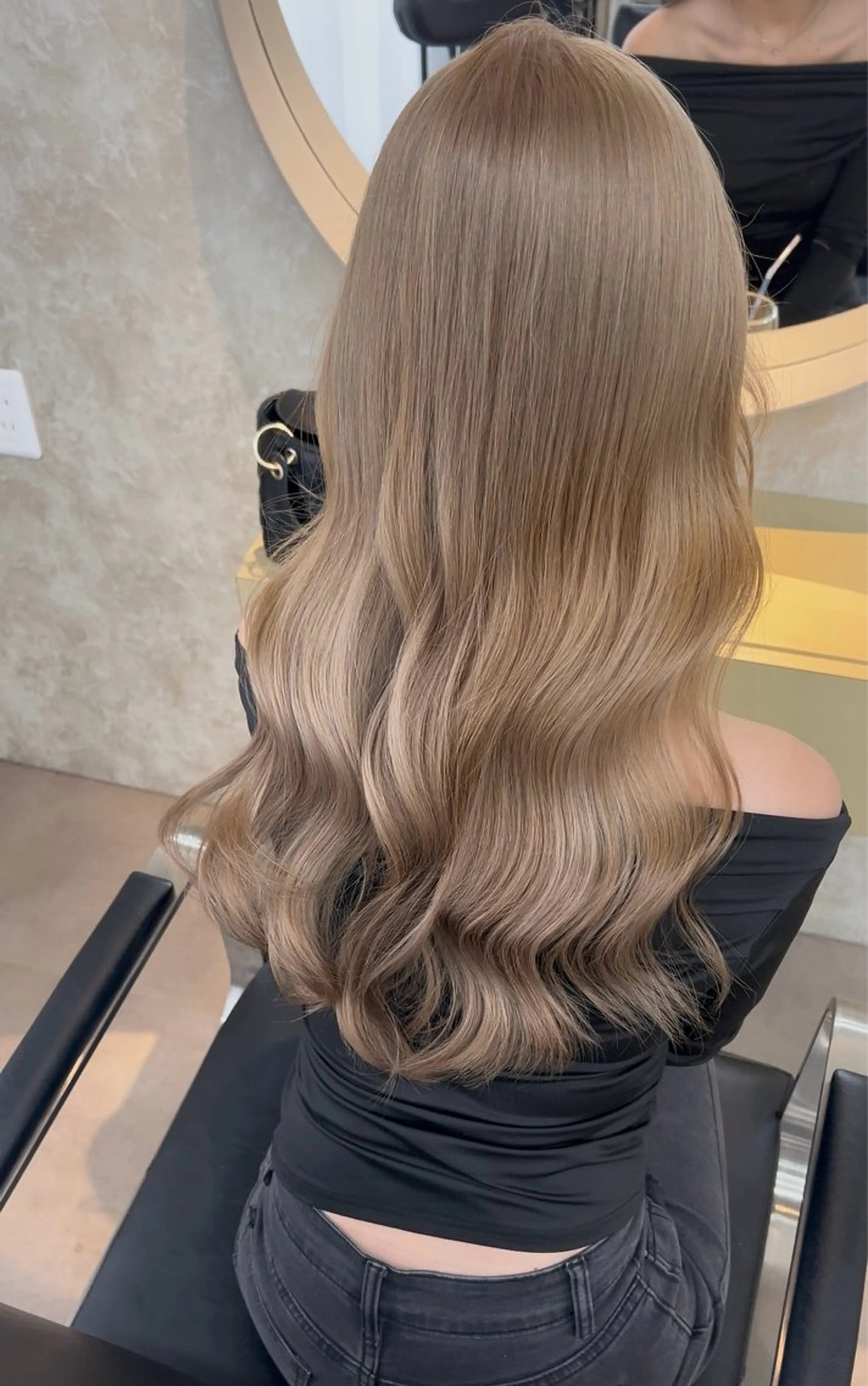 ロング ヘアカラー トリートメント 小谷 梨奈のヘアスタイル