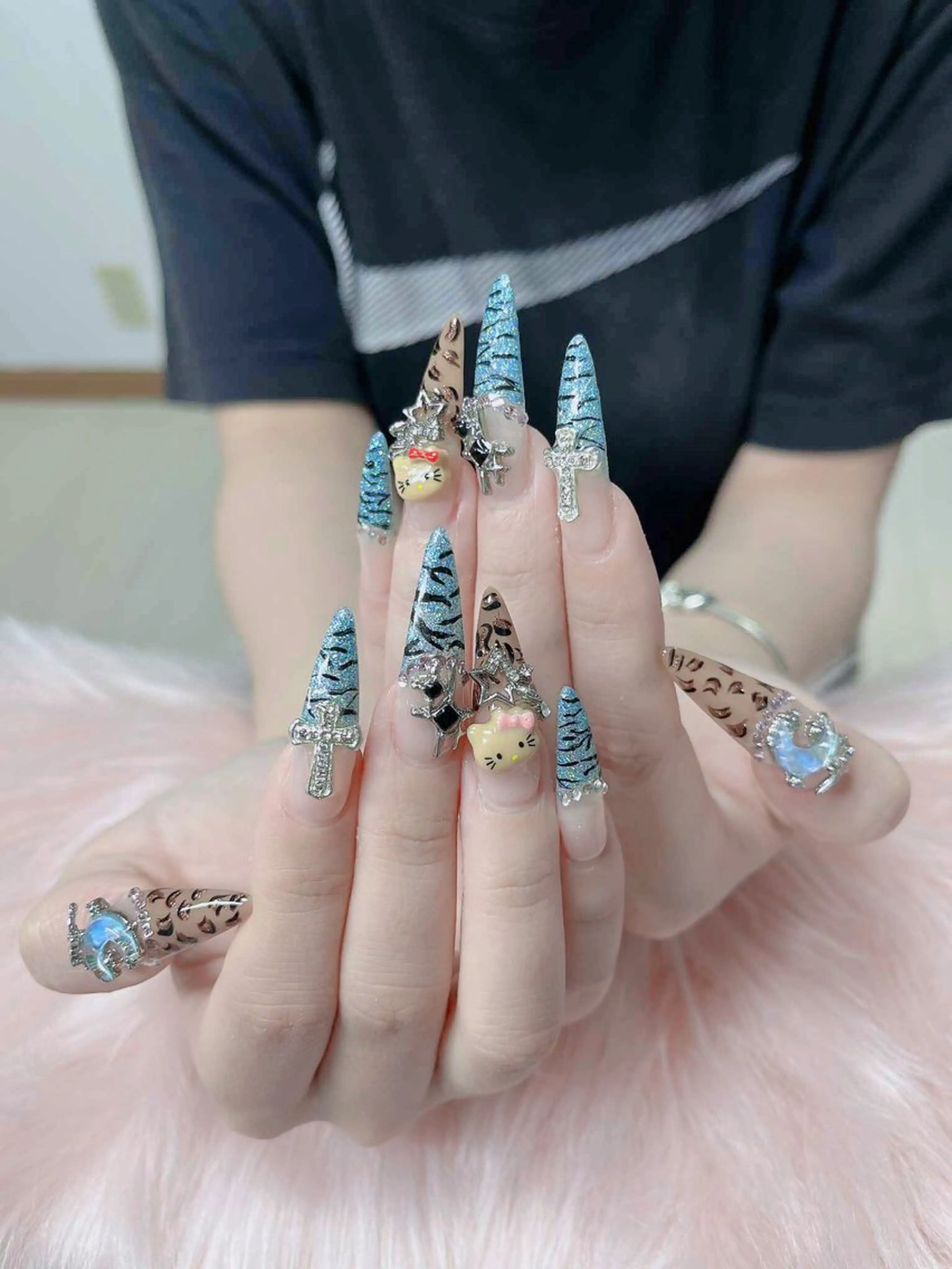 ネイル フレンチネイル ジェルネイル ハロウィン キラキラネイル 韓国ネイル ハンドネイル H.baby Nail Salonのネイルデザイン