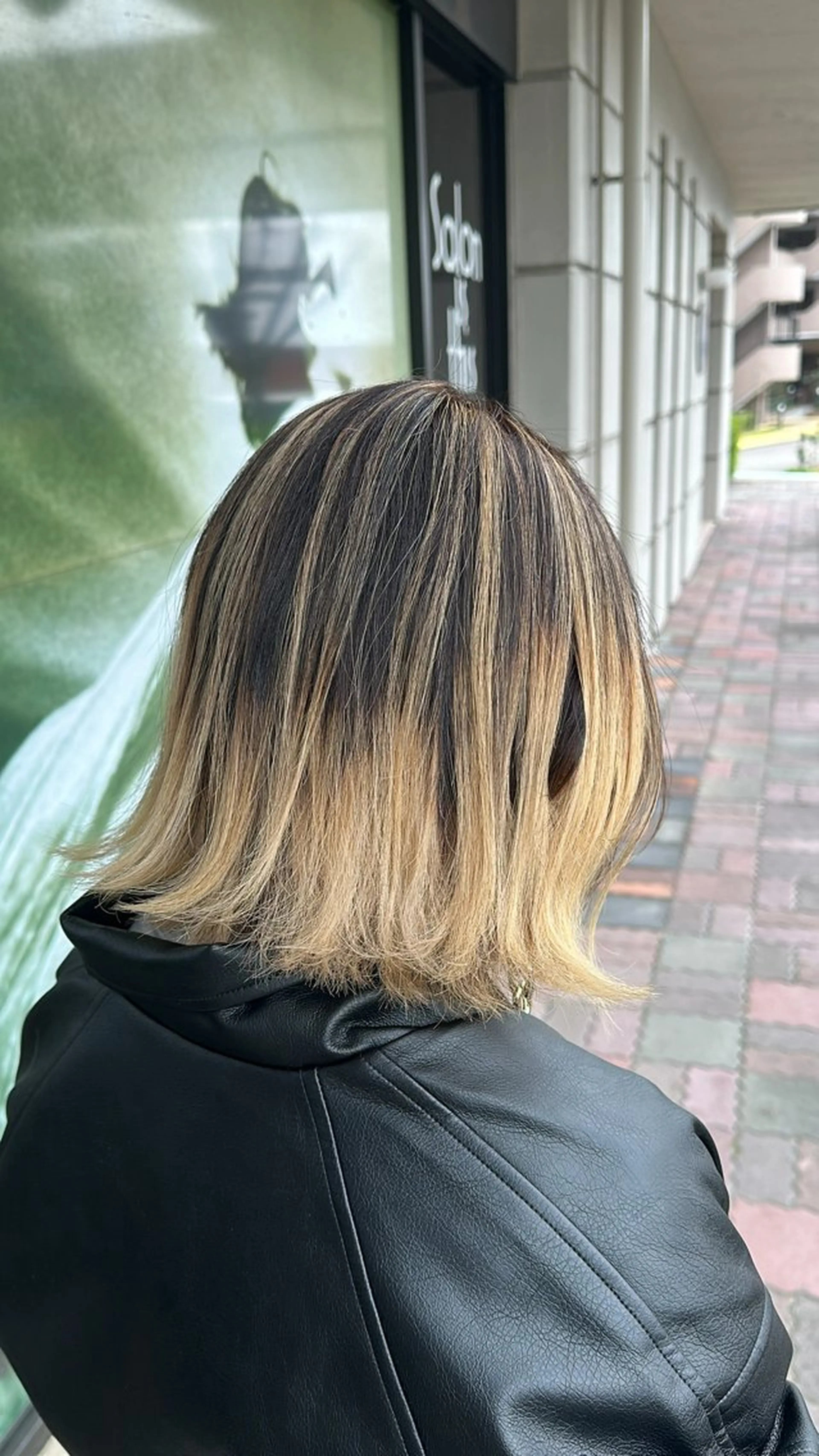 ミディアム レイヤーカット サロンイズディス所属・🐥日比野 令🐥のマツエク・マツパデザイン