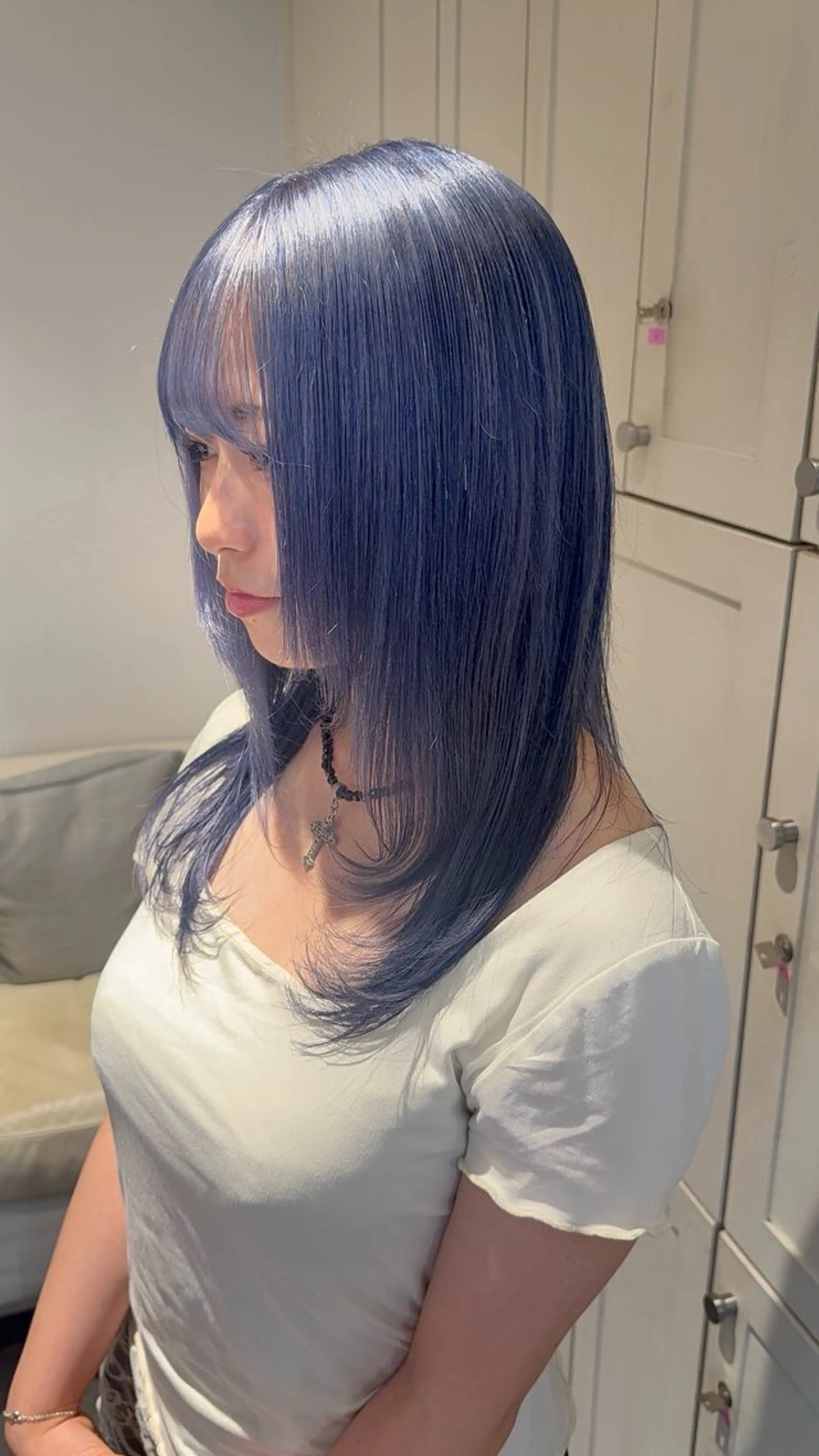 セミロング カラー ブルーカラー レイヤーカット ハイトーン美容師 🤍のあ🤍のヘアスタイル