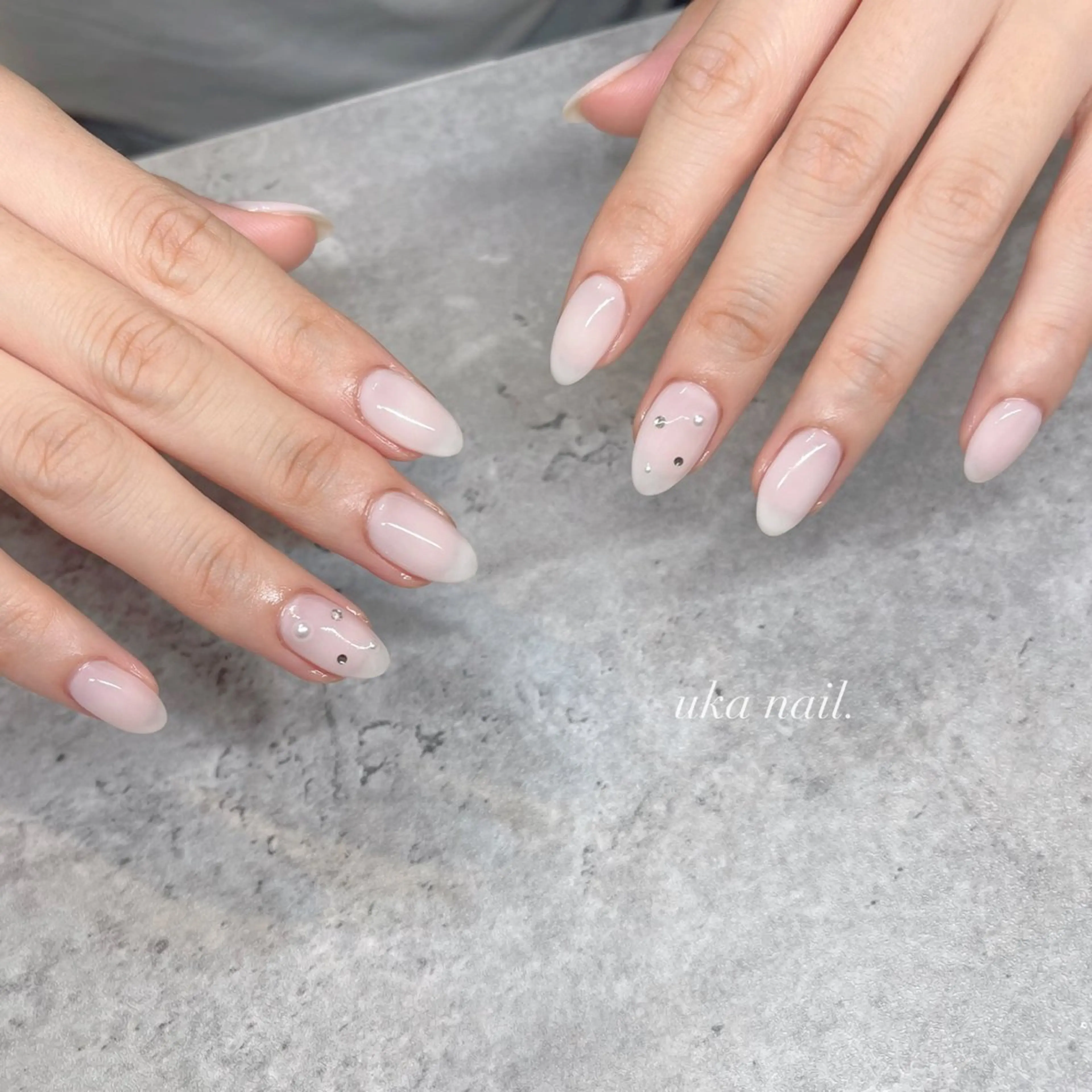 ネイル ホワイト ハンドネイル uka nailのネイルデザイン