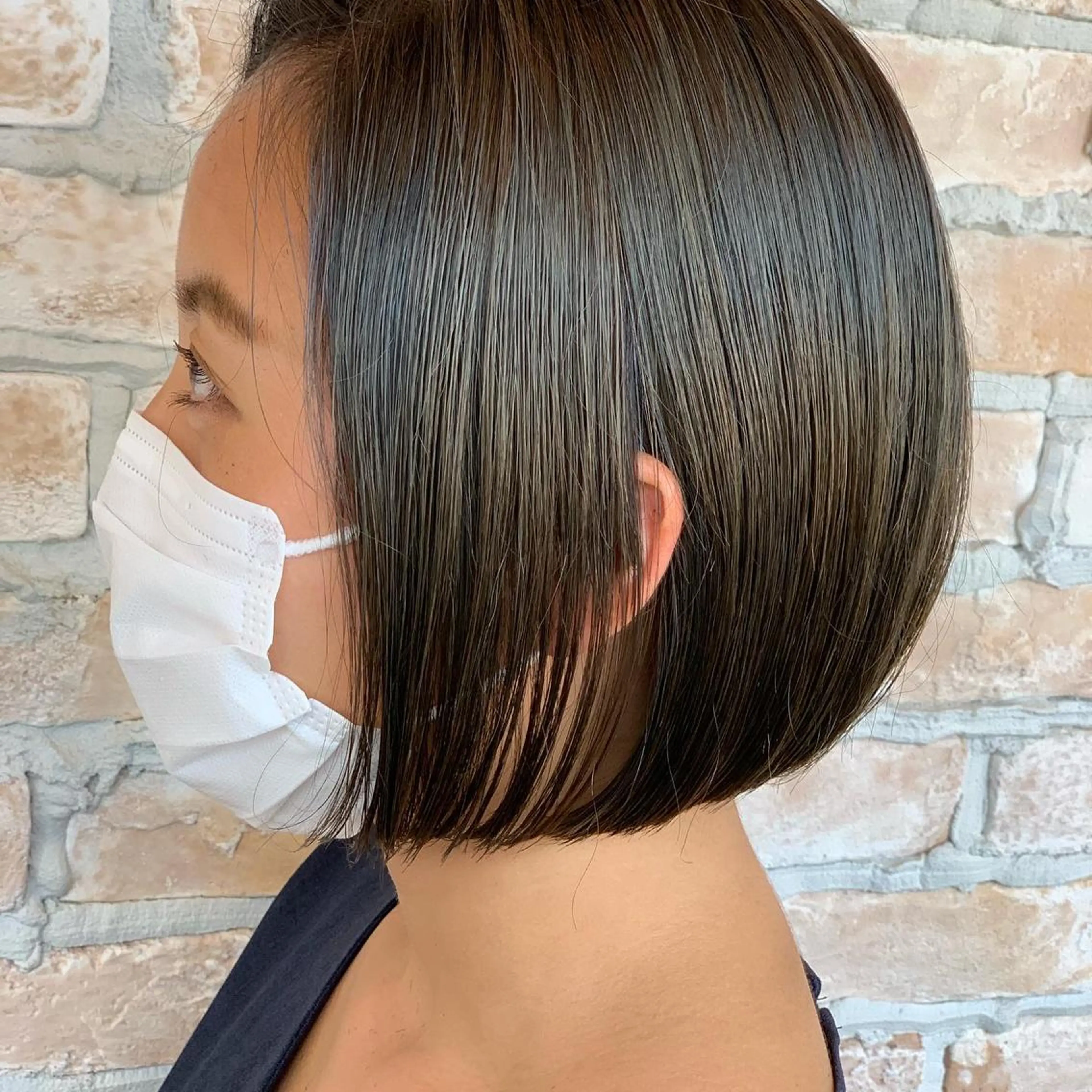 ショート カラー グレージュ 西垣 佳苗のヘアスタイル