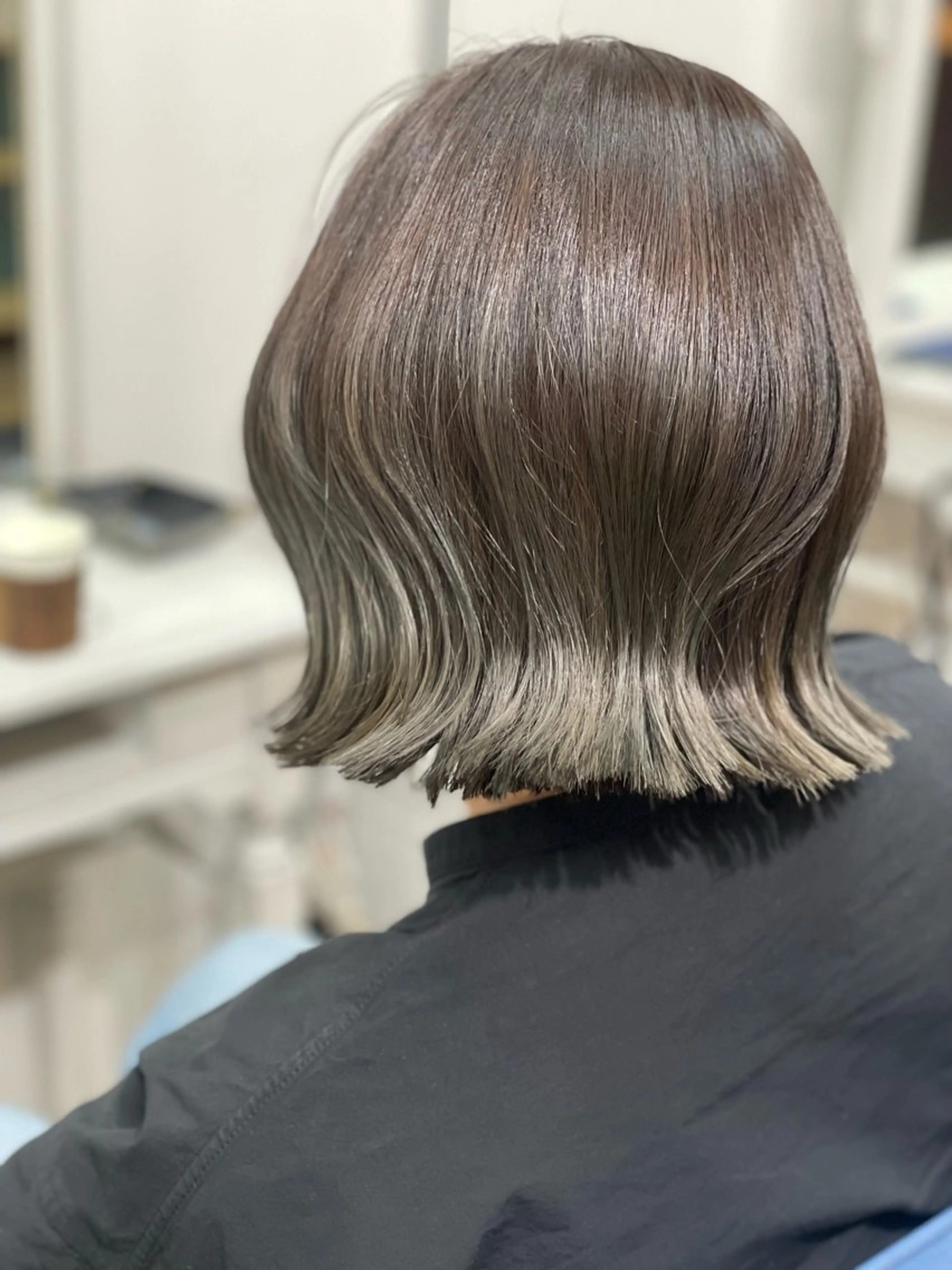 ミディアム カラー グレージュ ハイライトカラー ハイライト ヘアカラー トリートメント Snaly カラー特化ページのヘアスタイル