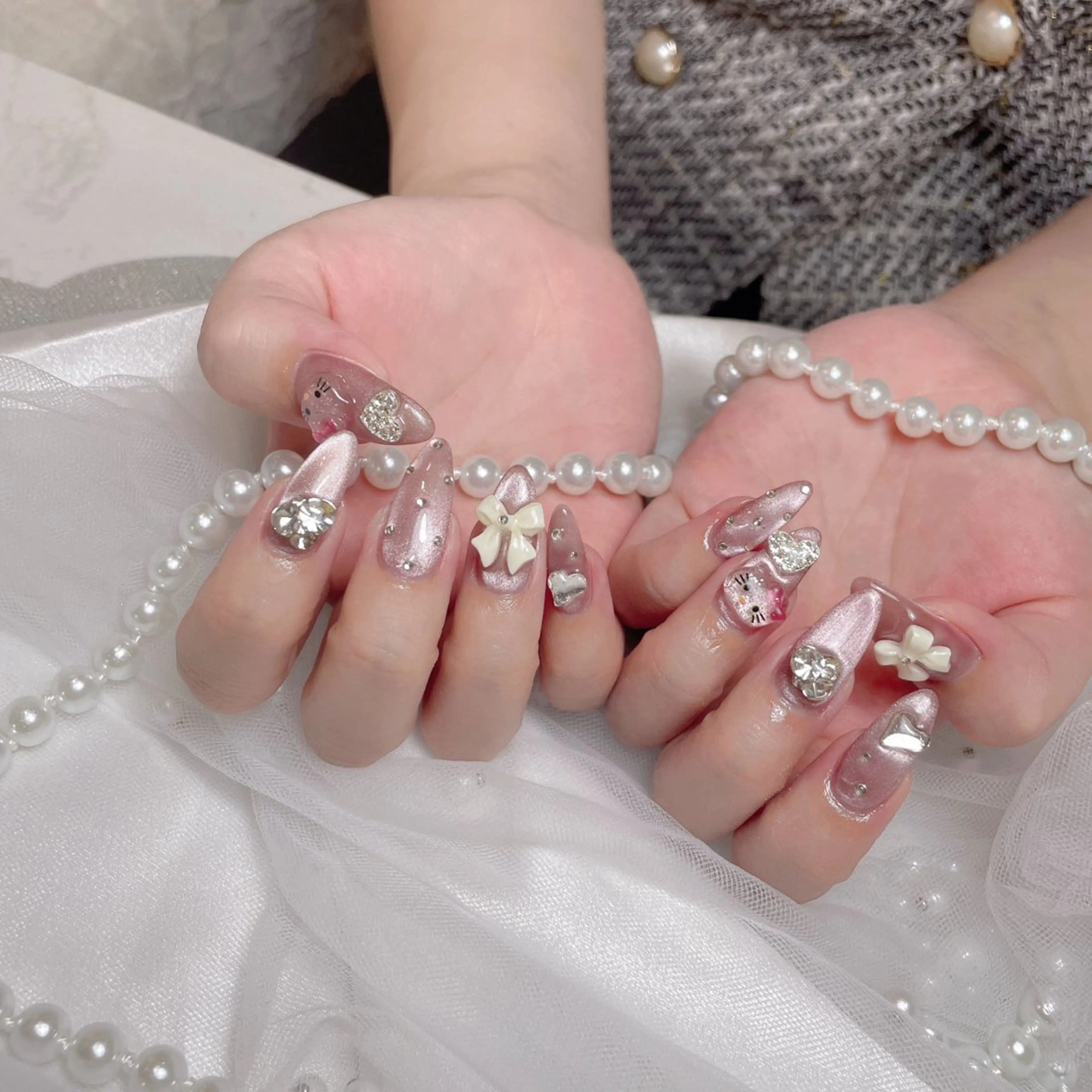 ネイル フットネイル フレンチネイル ジェルネイル ガーリー グラデーション ハンドネイル Divas Moeのネイルデザイン