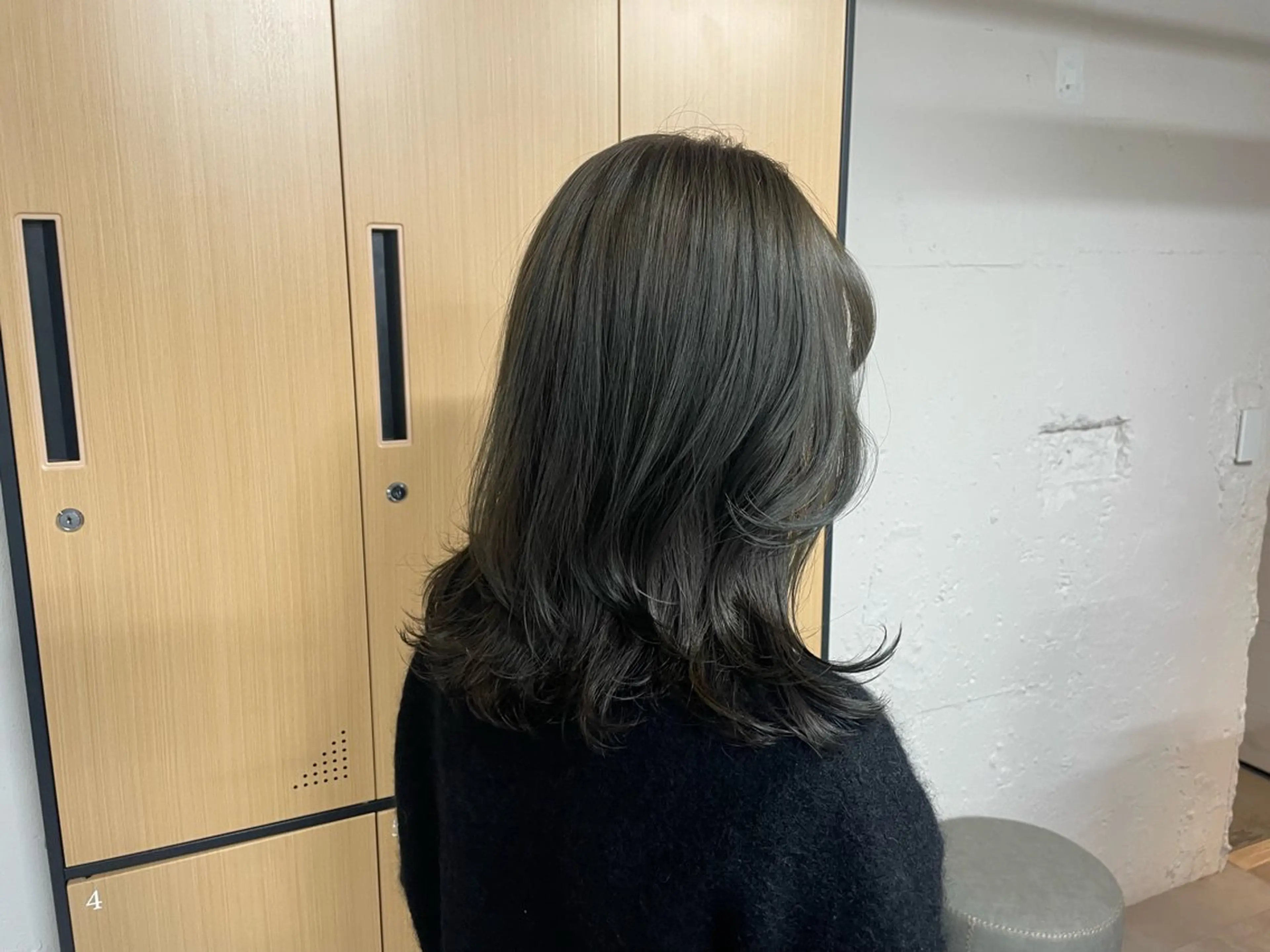 ミディアム カット ヘアカラー tokute 中野真咲🐺のヘアスタイル