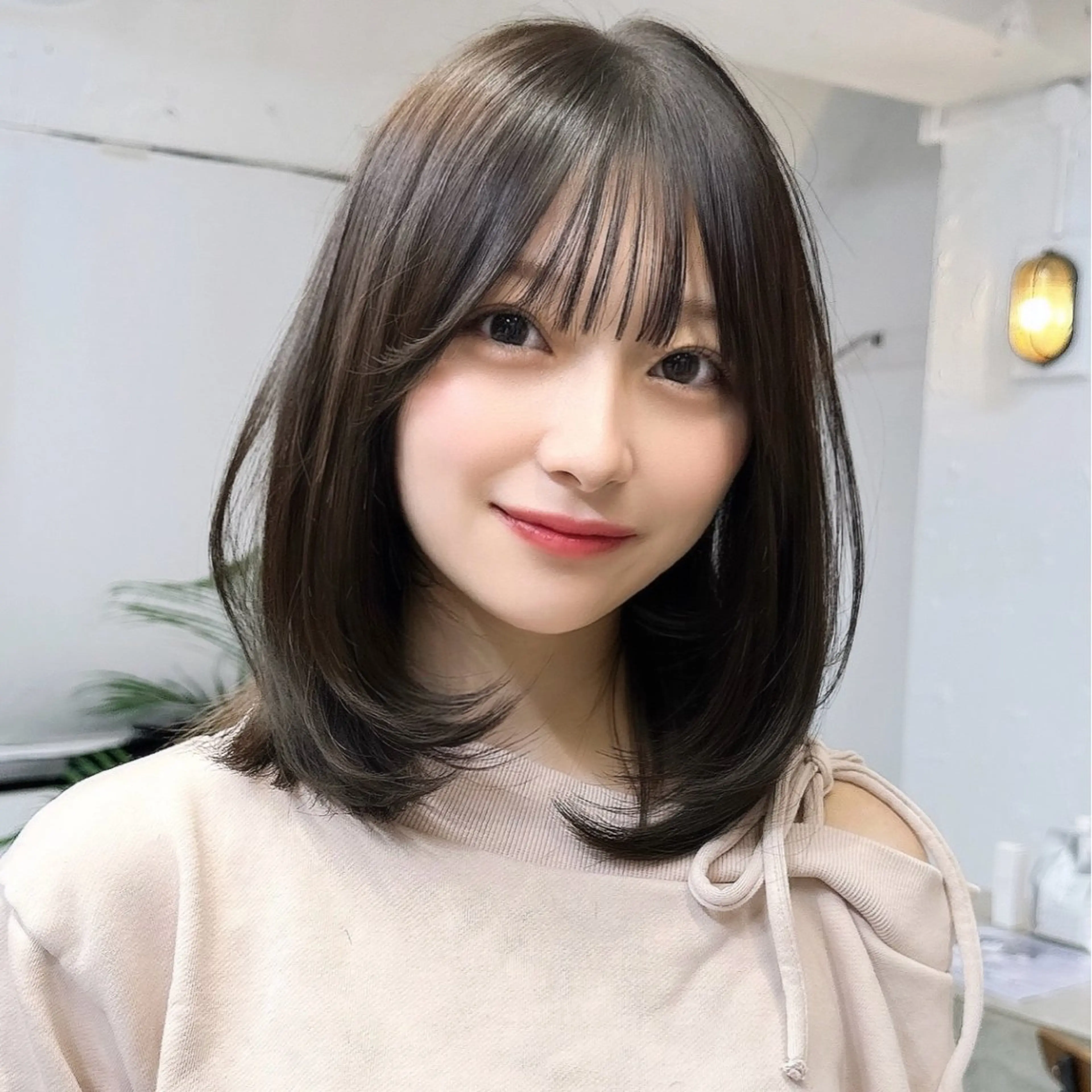 ミディアム カラー ヘアアレンジ カット トリートメント FERiCIA. 表参道所属・🪄レイヤーカット 🪄吉野翔悟のヘアスタイル