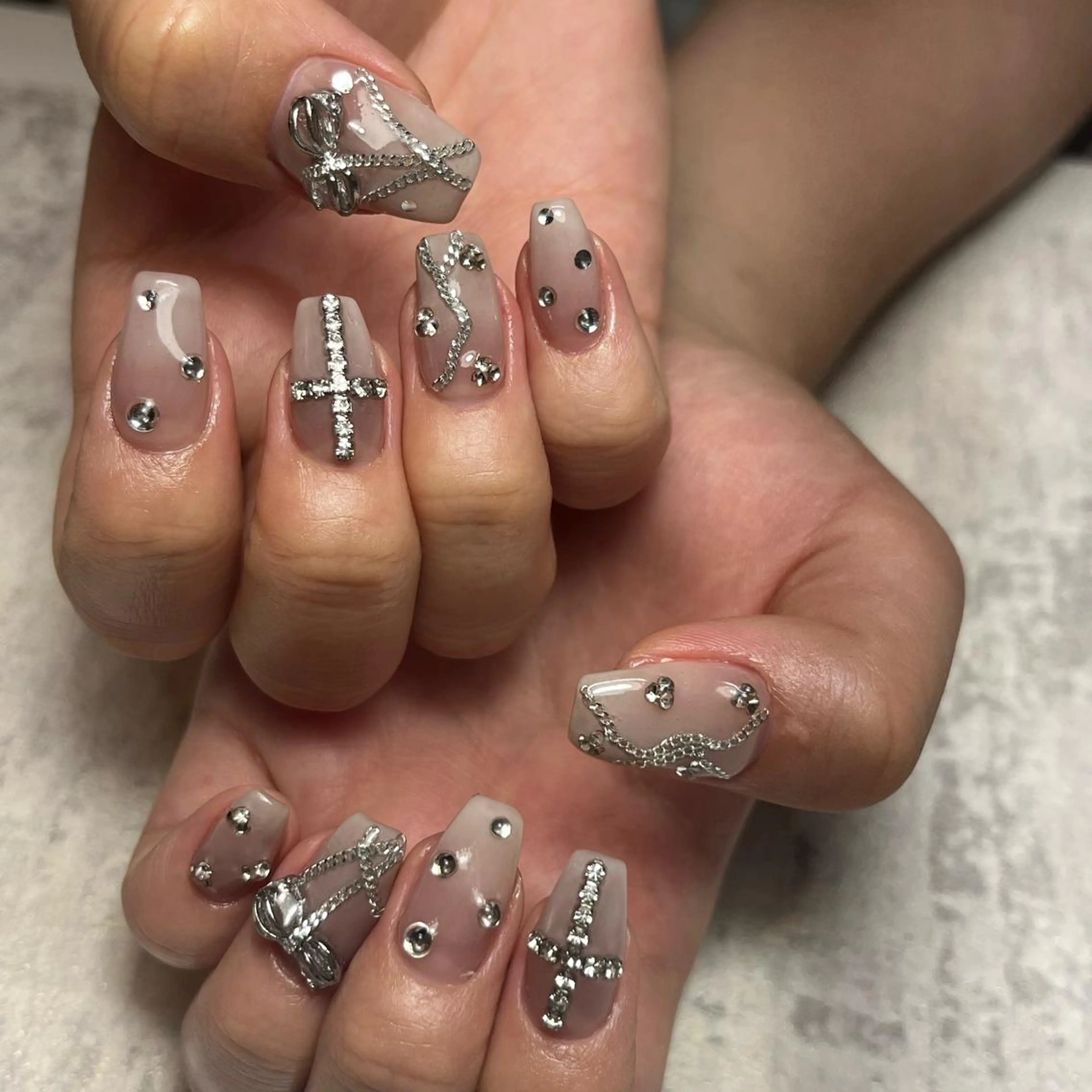 ネイル ハンドネイル NORA nail UMEDAのネイルデザイン