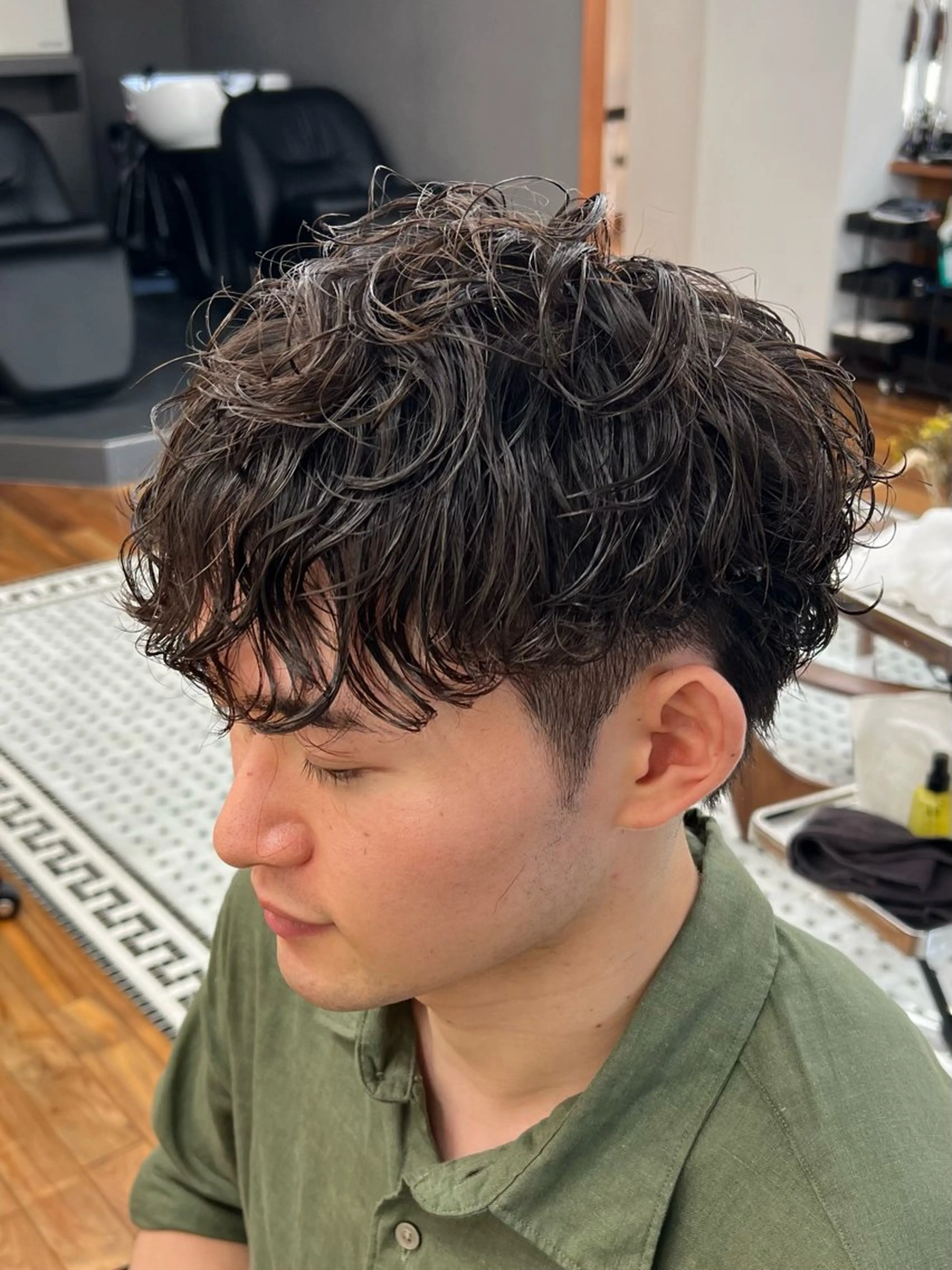 ショート パーマ メンズ カット パーマ メンズサロン✂️ スキンフェード伊藤陸のヘアスタイル