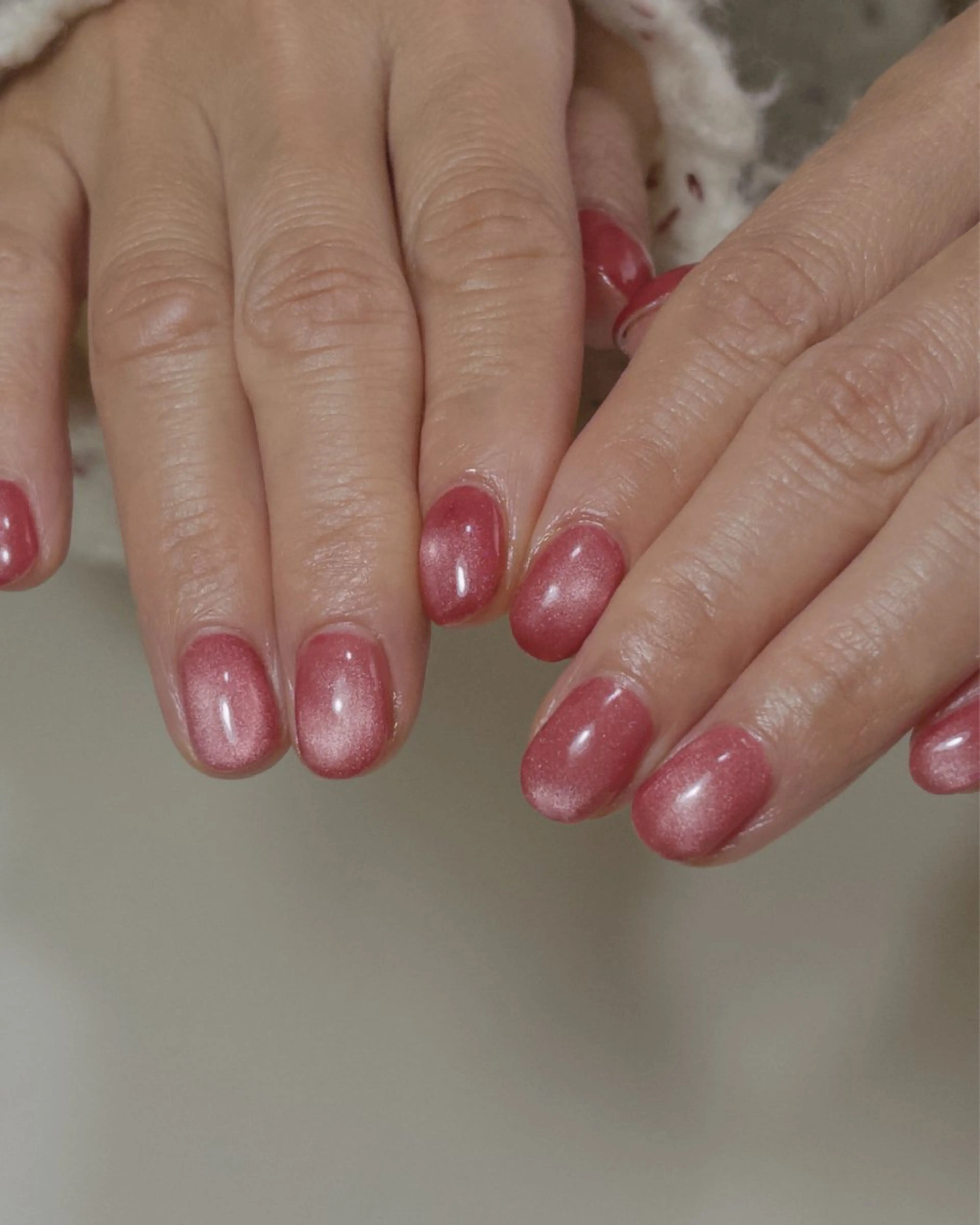 ネイル 赤色 ハンドネイル elephane所属・elephane ERIKAのネイルデザイン