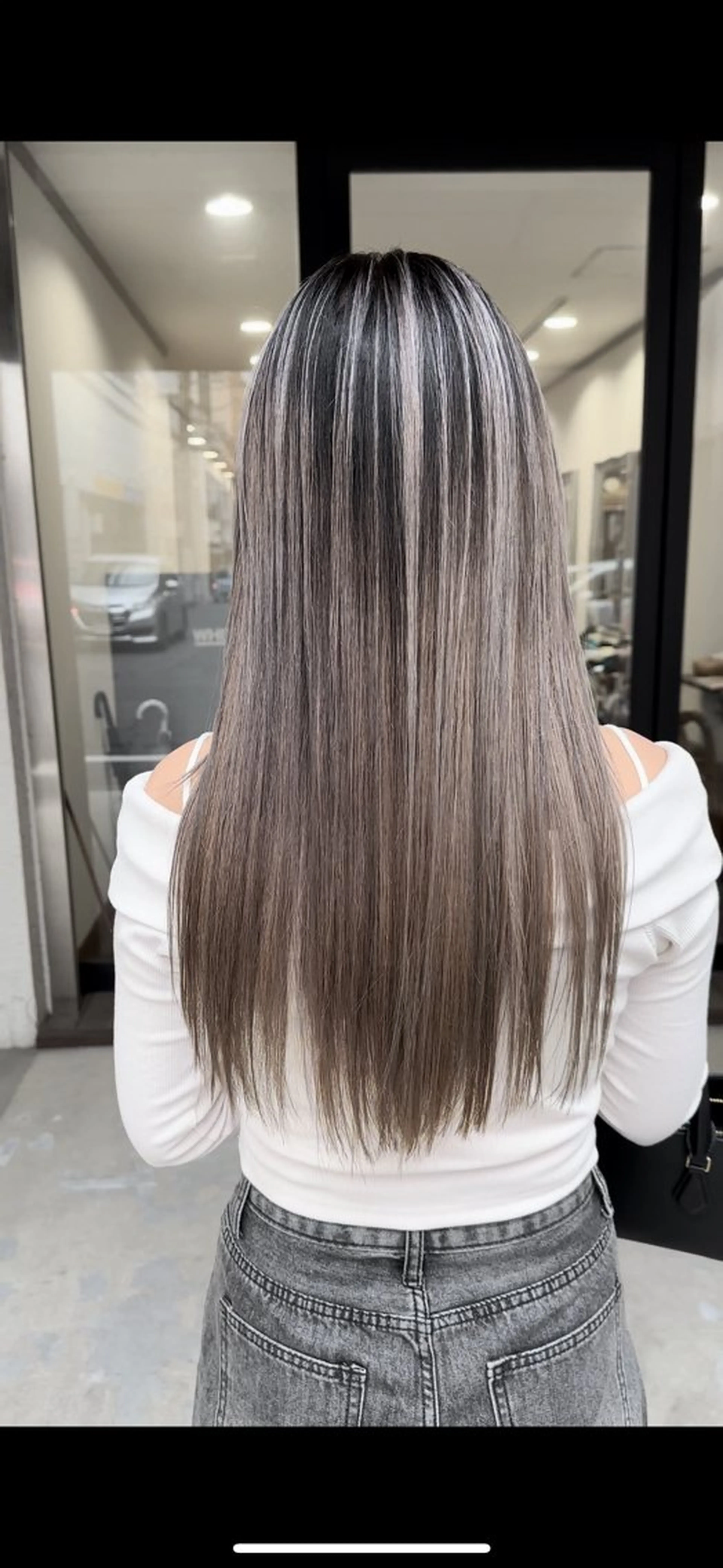 ロング レイヤーカット カット ヘアカラー トリートメント _White広島所属・バレイヤージュ 隅中秀弥のヘアスタイル