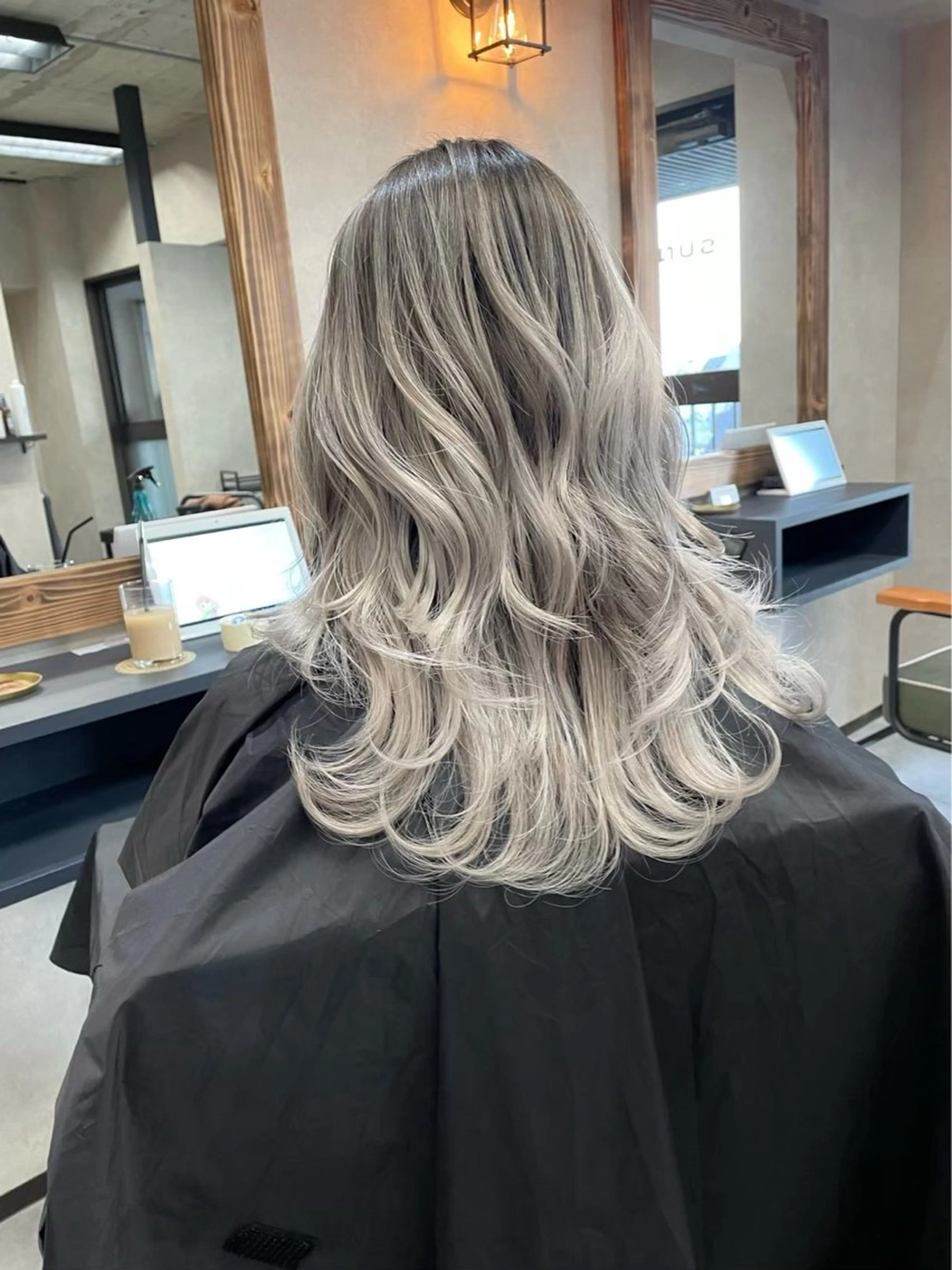 ロング レイヤーカット SUNNY キララのヘアスタイル
