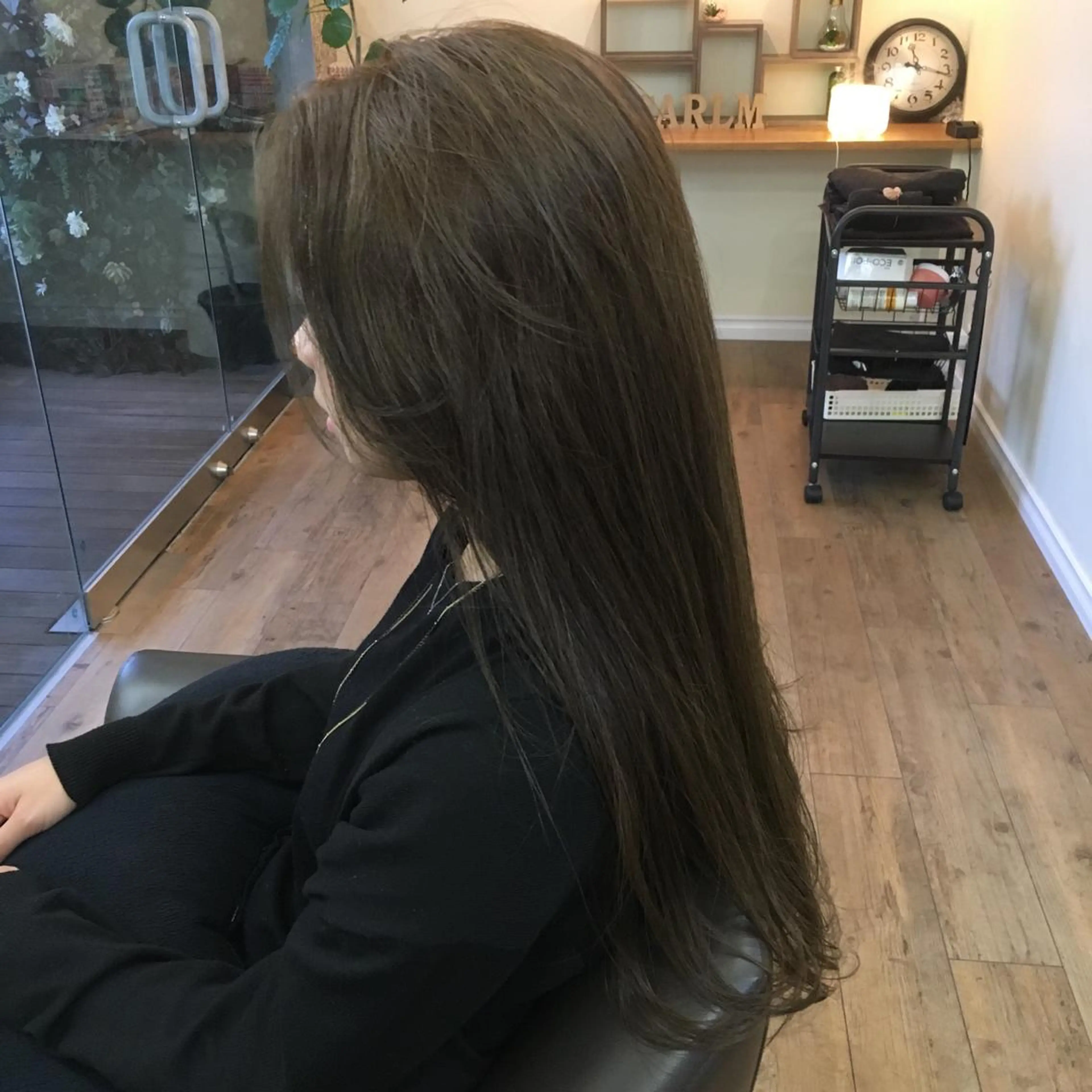 ロング カラー ブルーカラー ブルージュ 上川 美幸のヘアスタイル