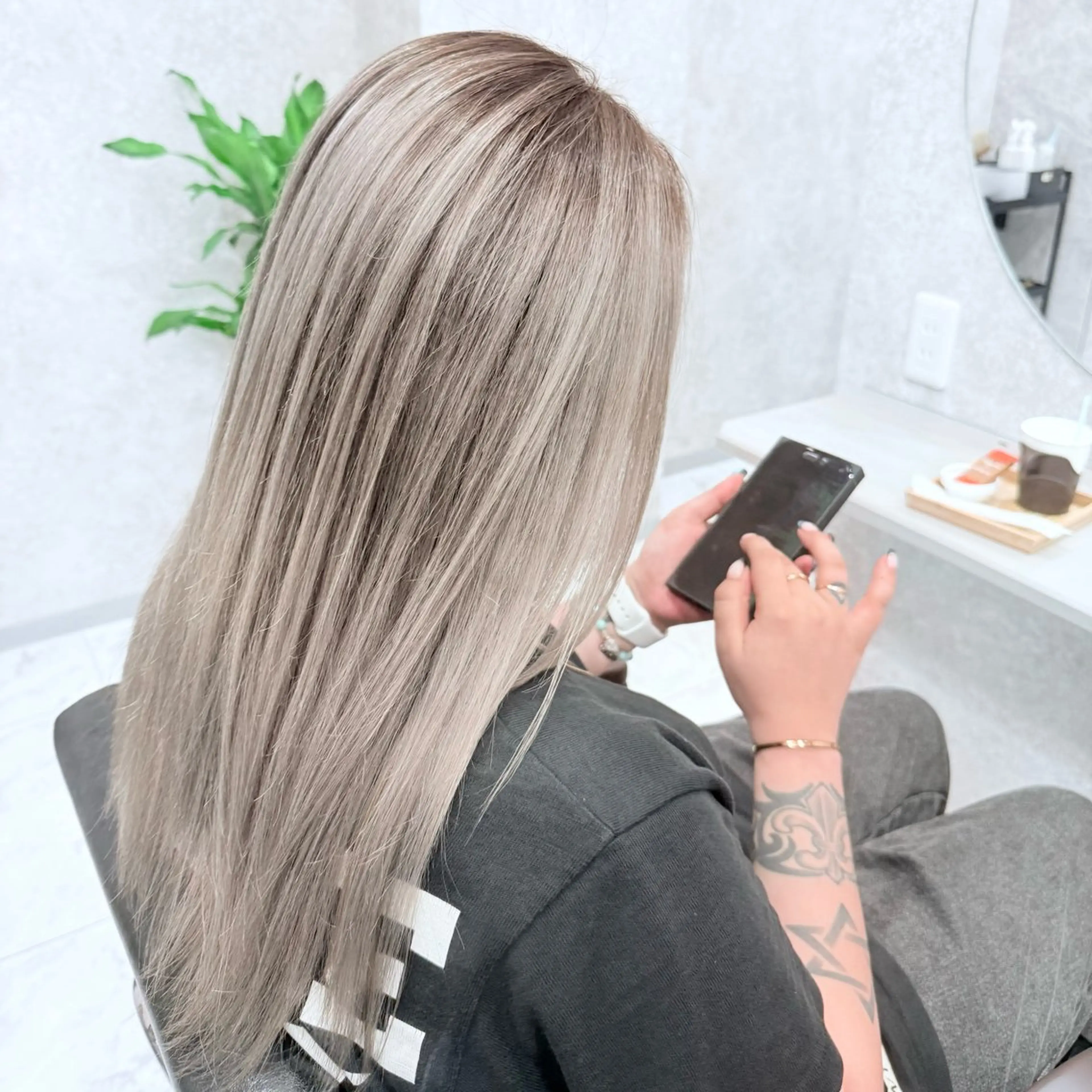 ロング カラー ヘアカラー 🌈派手髪ハイトーン 🌈鈴木亮太🌈のヘアスタイル