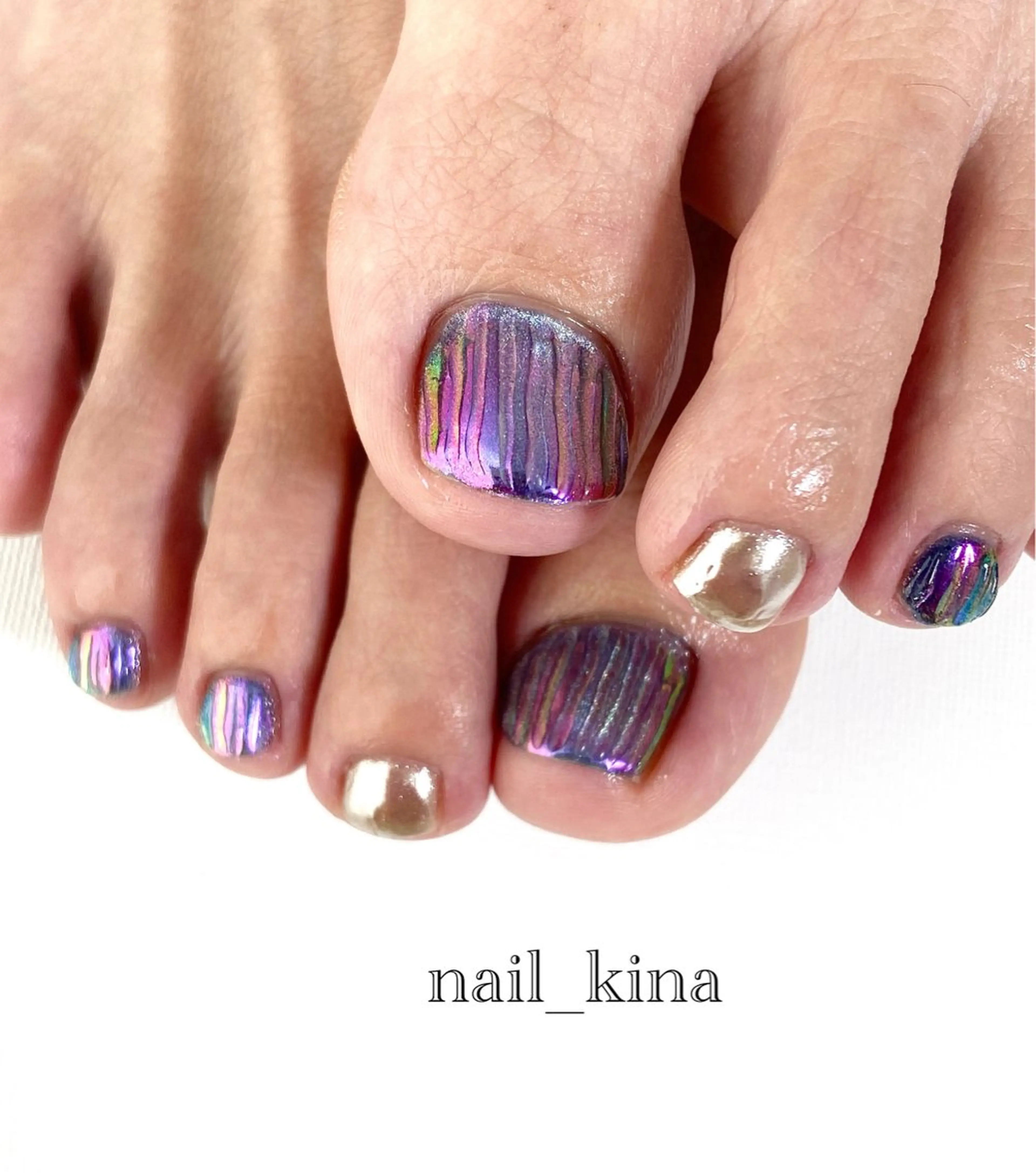 ネイル フットネイル ミラーネイル 持ち込み フットネイル nail_ kinaのネイルデザイン