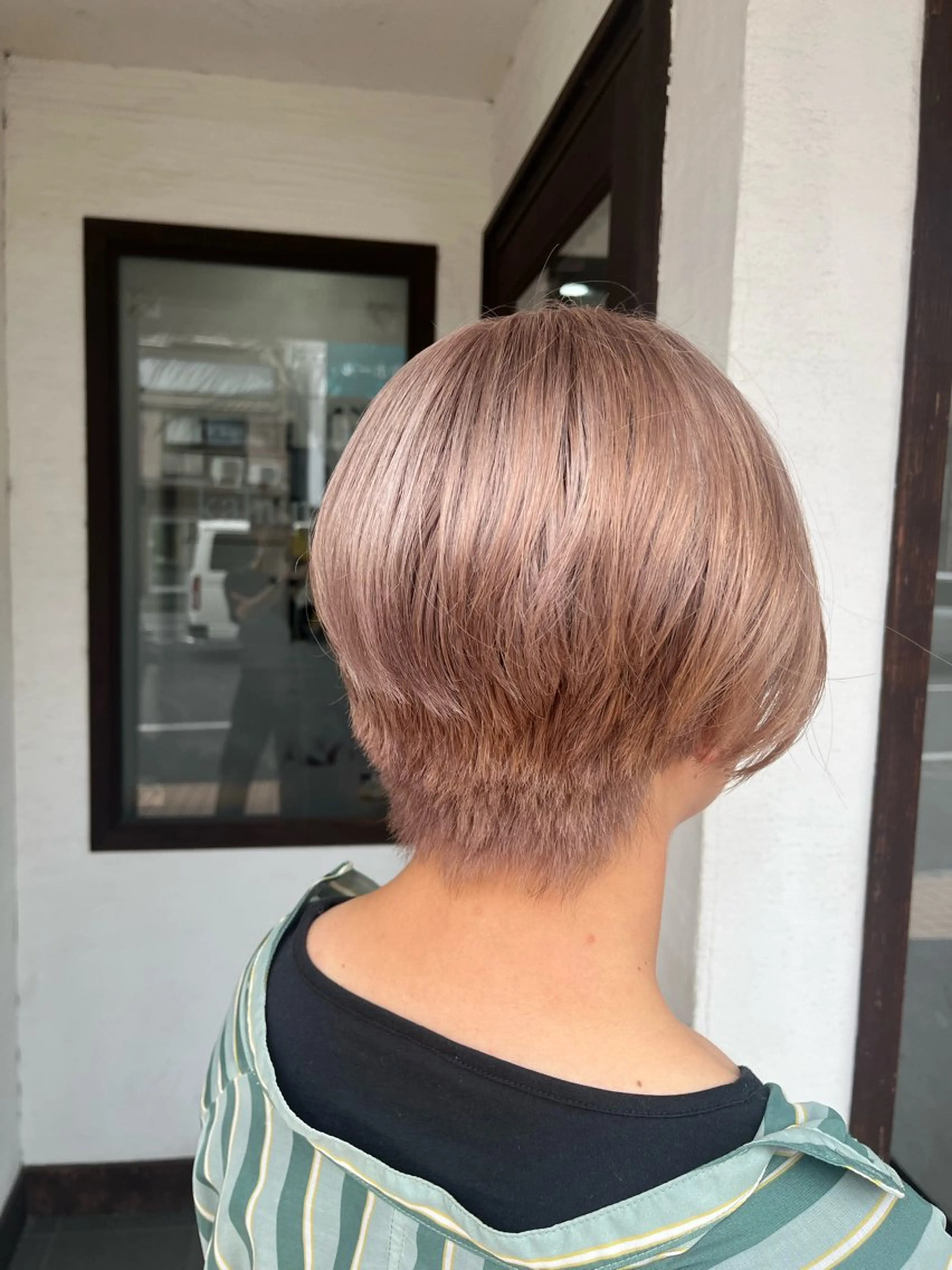 ミディアム カラー ベージュカラー ダブルカラー ピンクカラー ピンクベージュ hair design kahuna 弘明寺店所属・ニッタ ダイキのヘアスタイル
