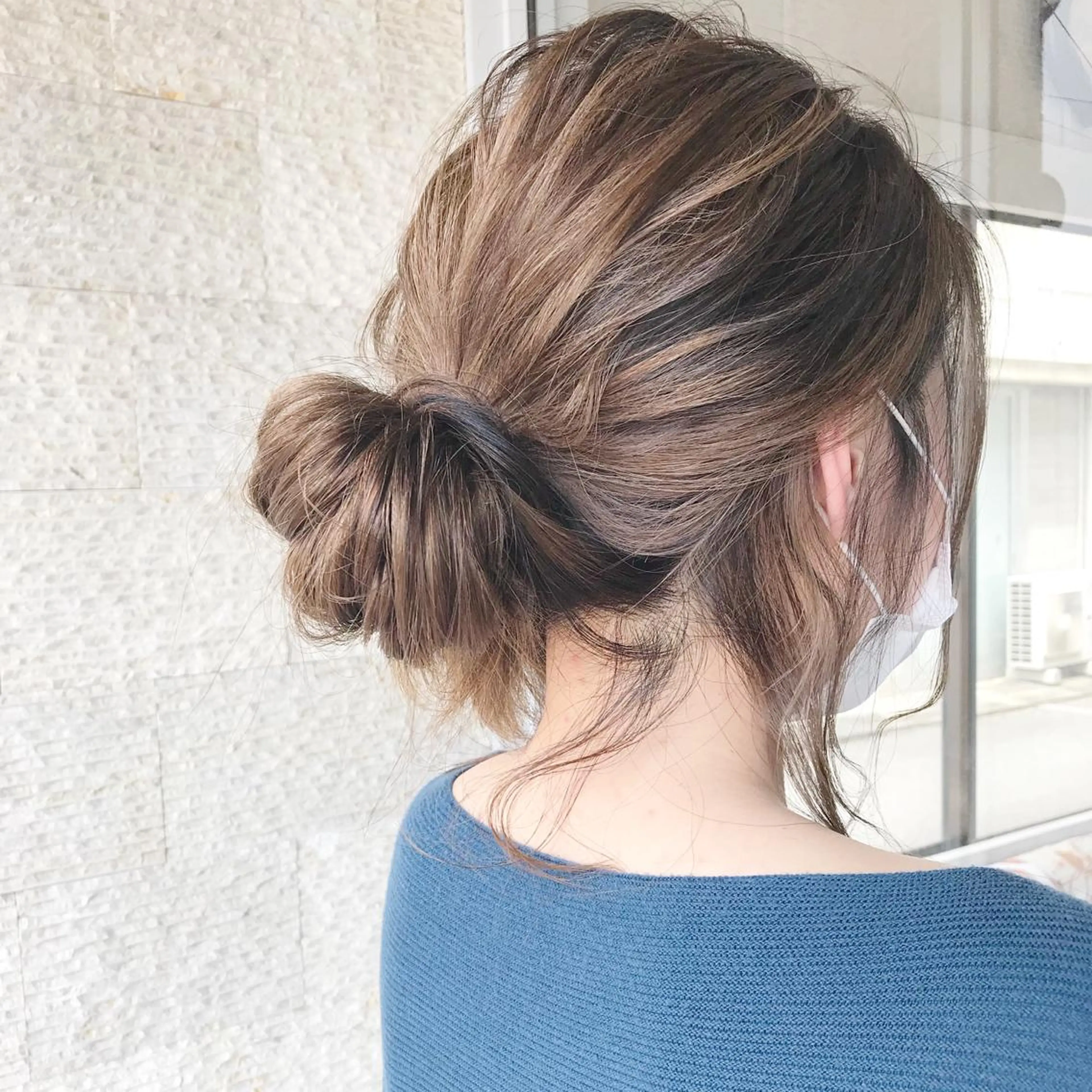 ミディアム カラー ヘアアレンジ 切りっぱなしボブ バレイヤージュ ブリーチ グラデーションカラー ハイライトカラー Mariana/ 鶴原-ハイライトのヘアスタイル