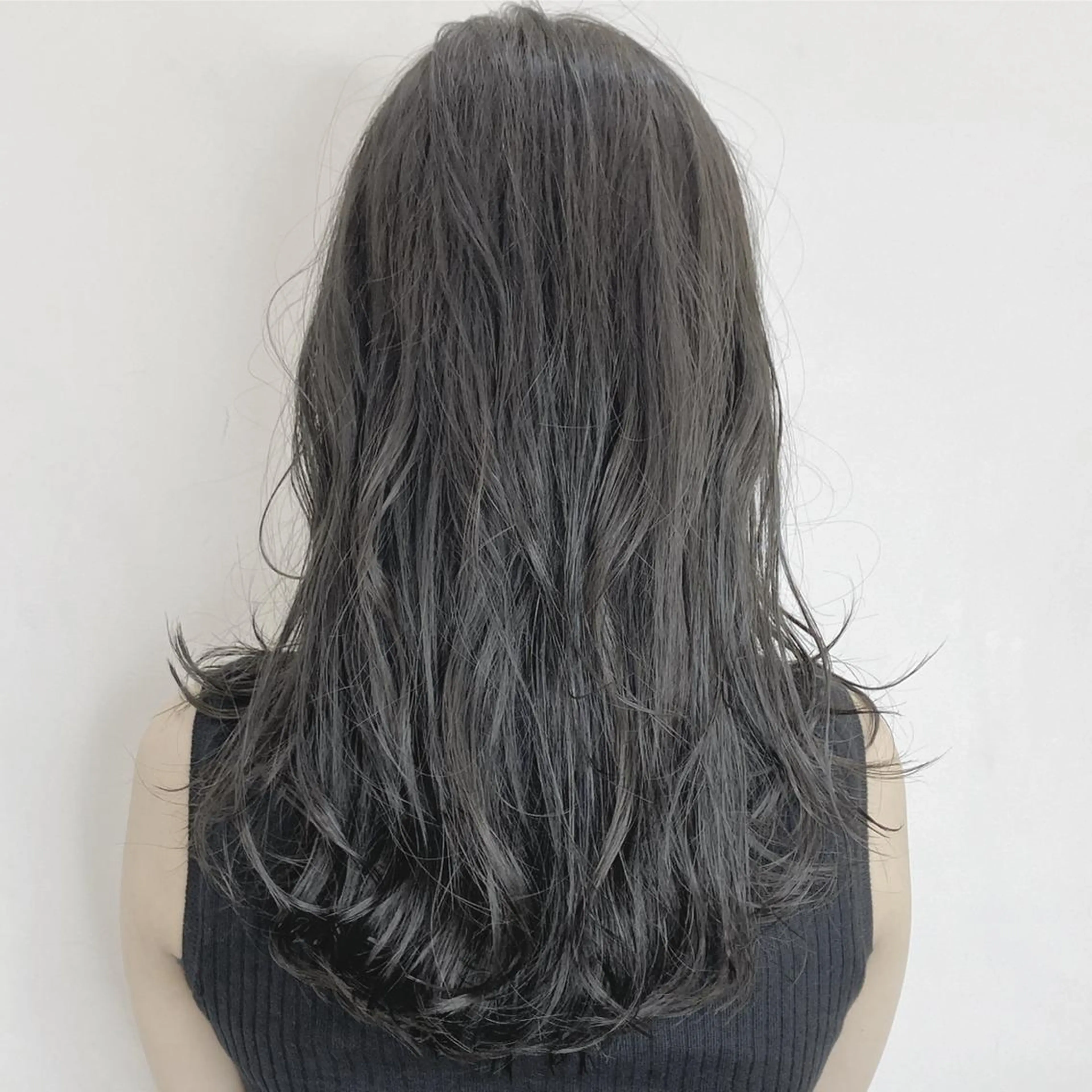 セミロング カラー 艶髪レイヤー屋さん 大澤竜馬のヘアスタイル