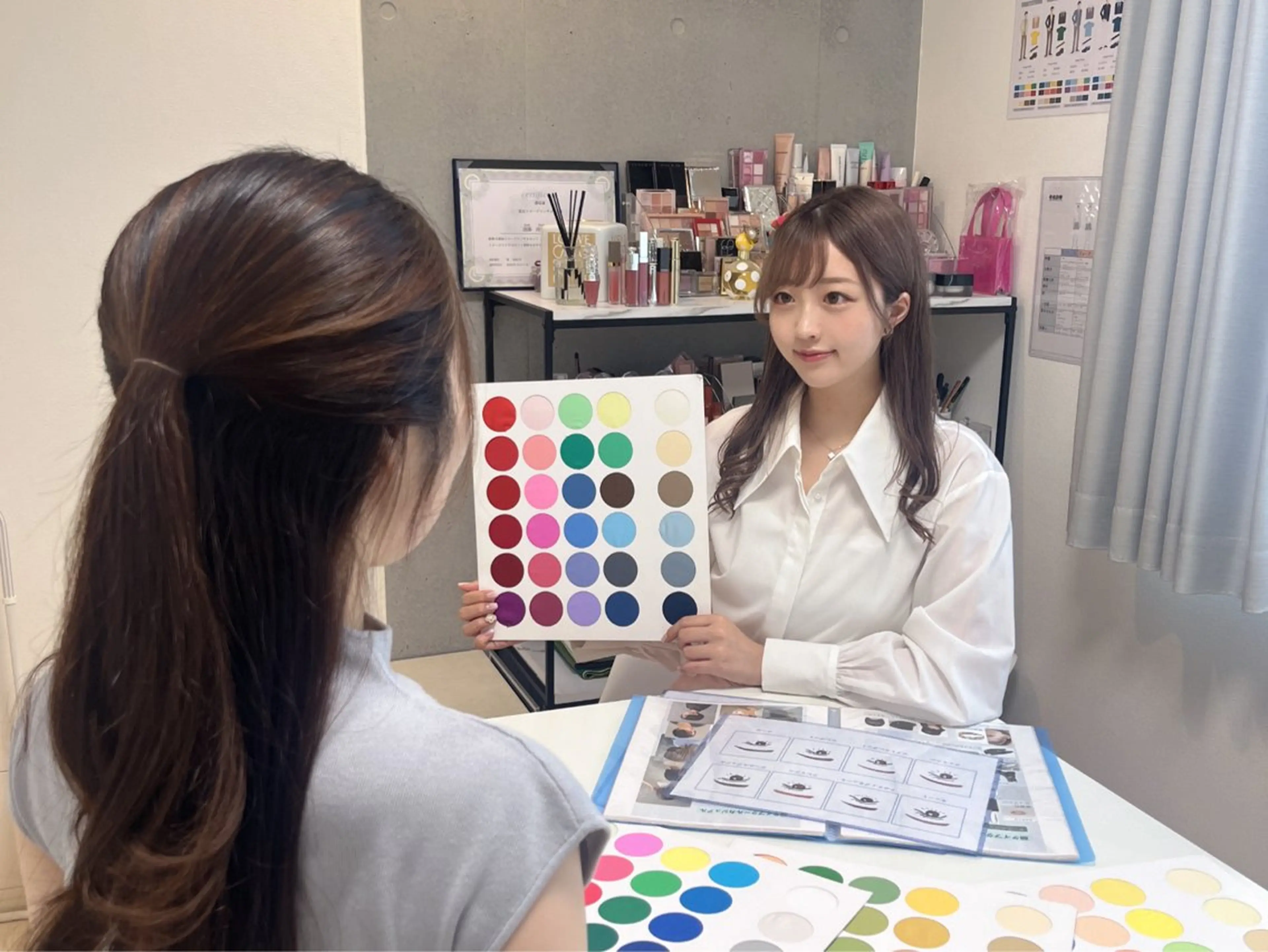 💎ミニモ学割　フル診断　　パーソナルカラー/骨格/顔タイプ　　¥22000 〈最大¥21000〉の写真