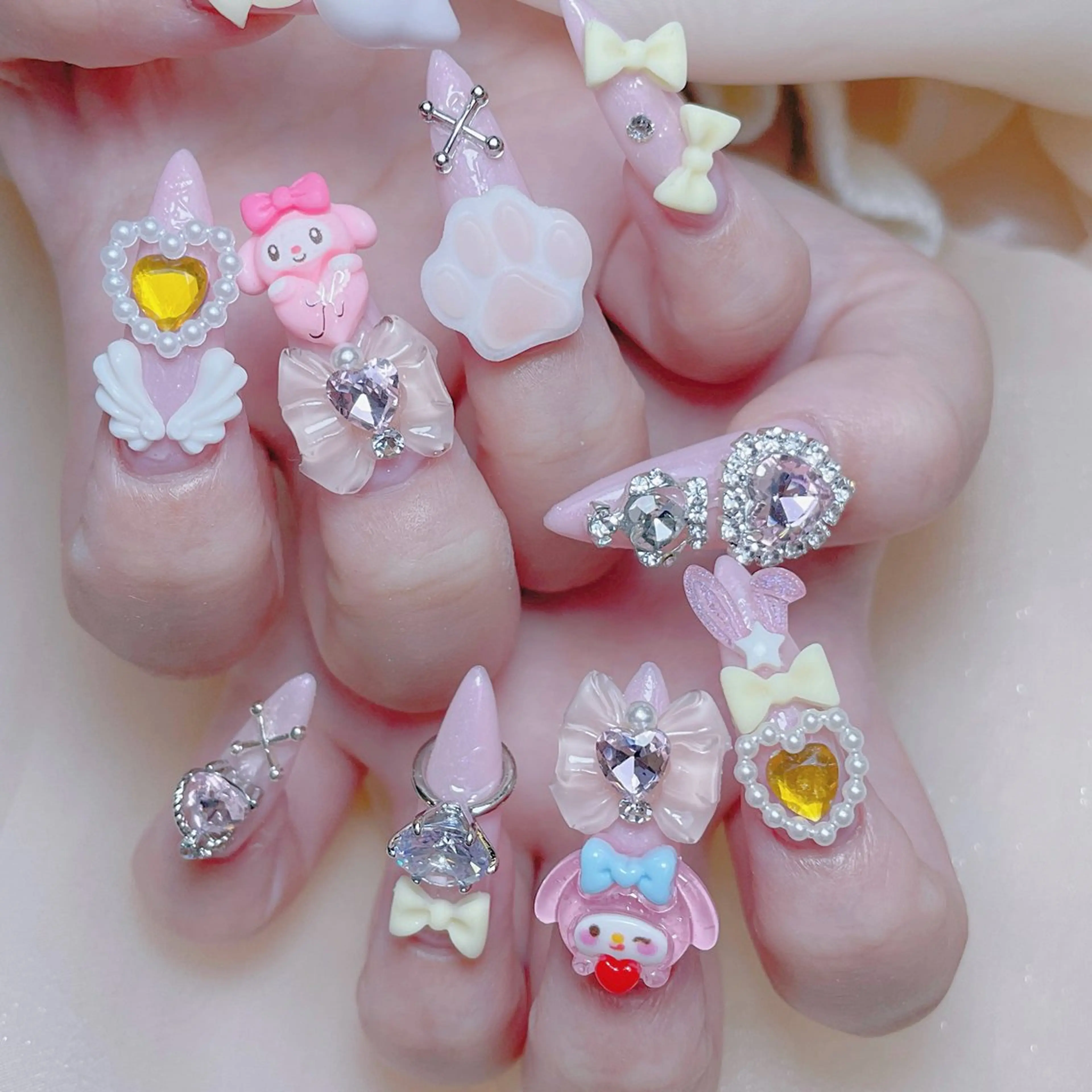 ネイル クリアネイル キラキラネイル ロングネイル マグネットネイル ピンク ハンドネイル princess 木戸　唯のネイルデザイン