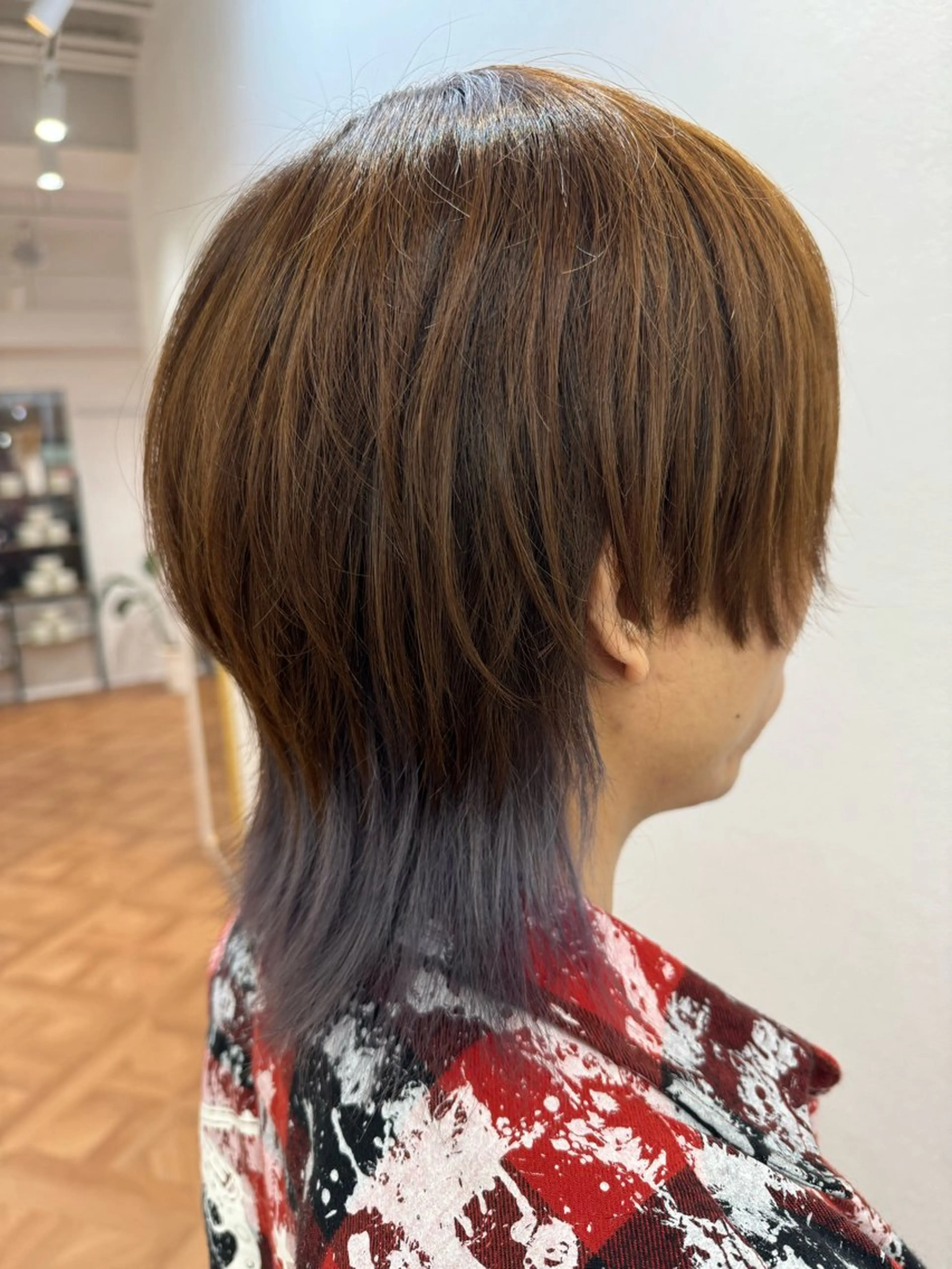 ミディアム ウルフカット カット ヘアカラー 佐々木 有彩のヘアスタイル