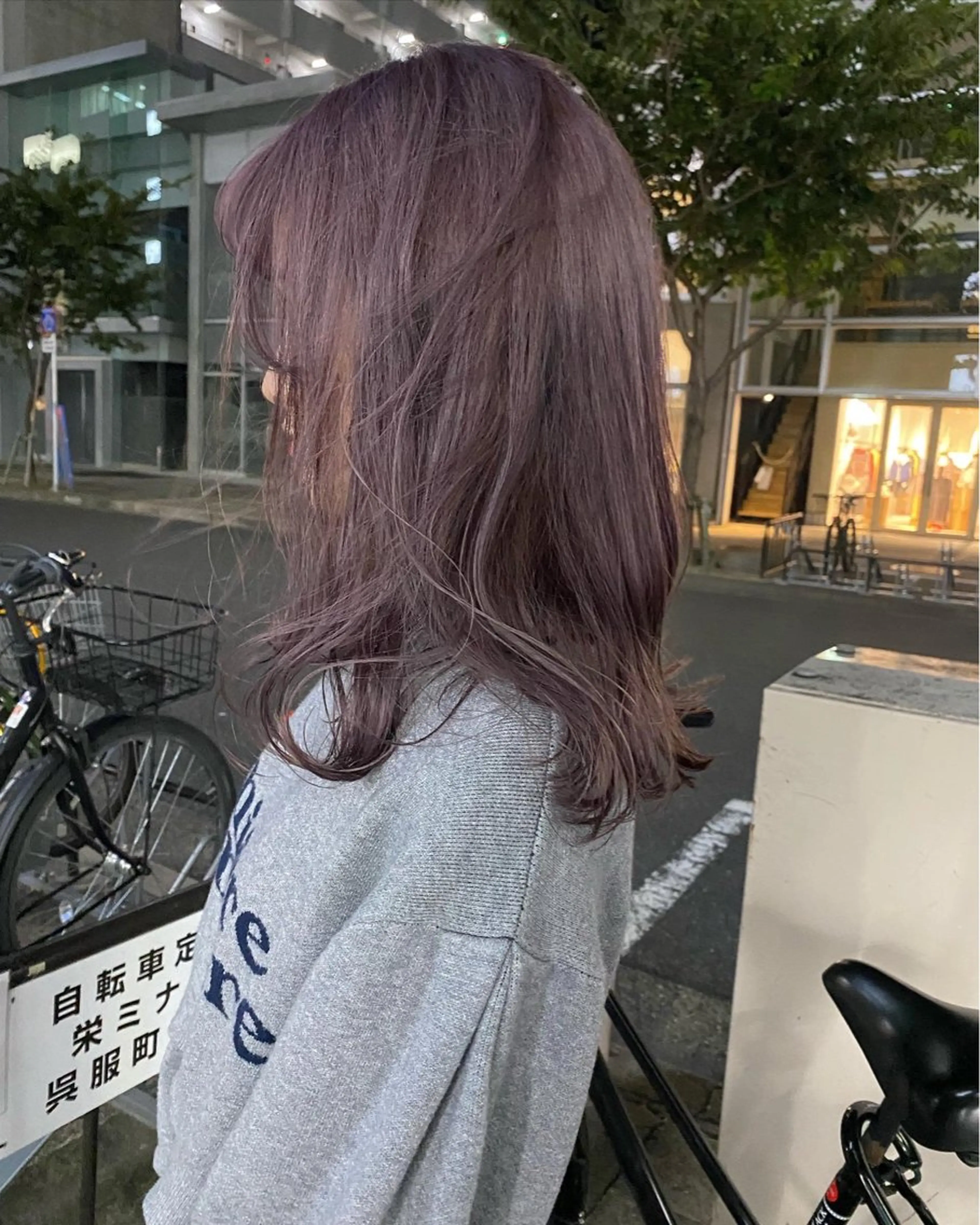 ミディアム カット ヘアカラー sea's所属・ヒラカホ/矢場町/ ブリーチ/似合わせのヘアスタイル