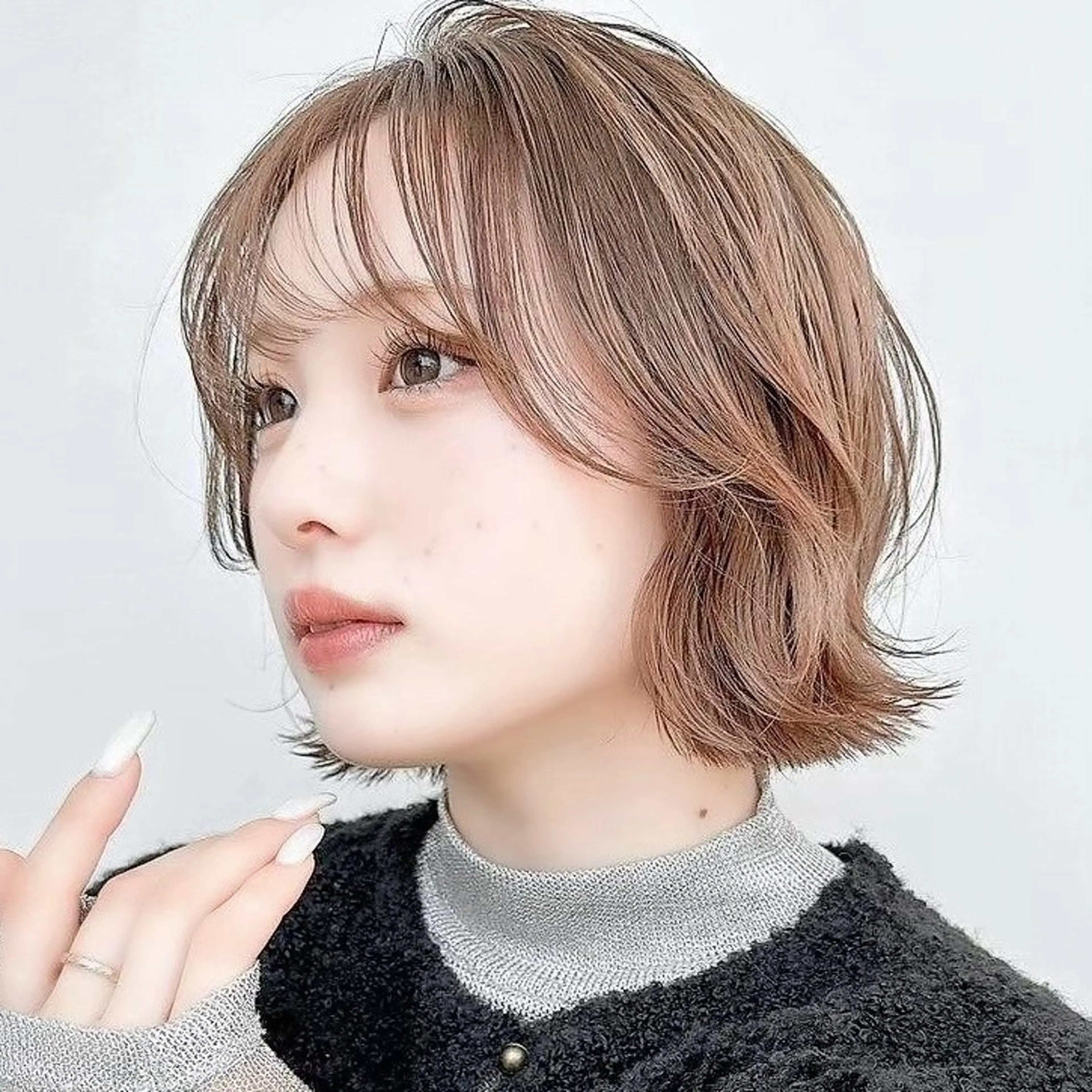 ミディアム ショート/レイヤー/ 縮毛矯正/ 渡邊莉玖のヘアスタイル