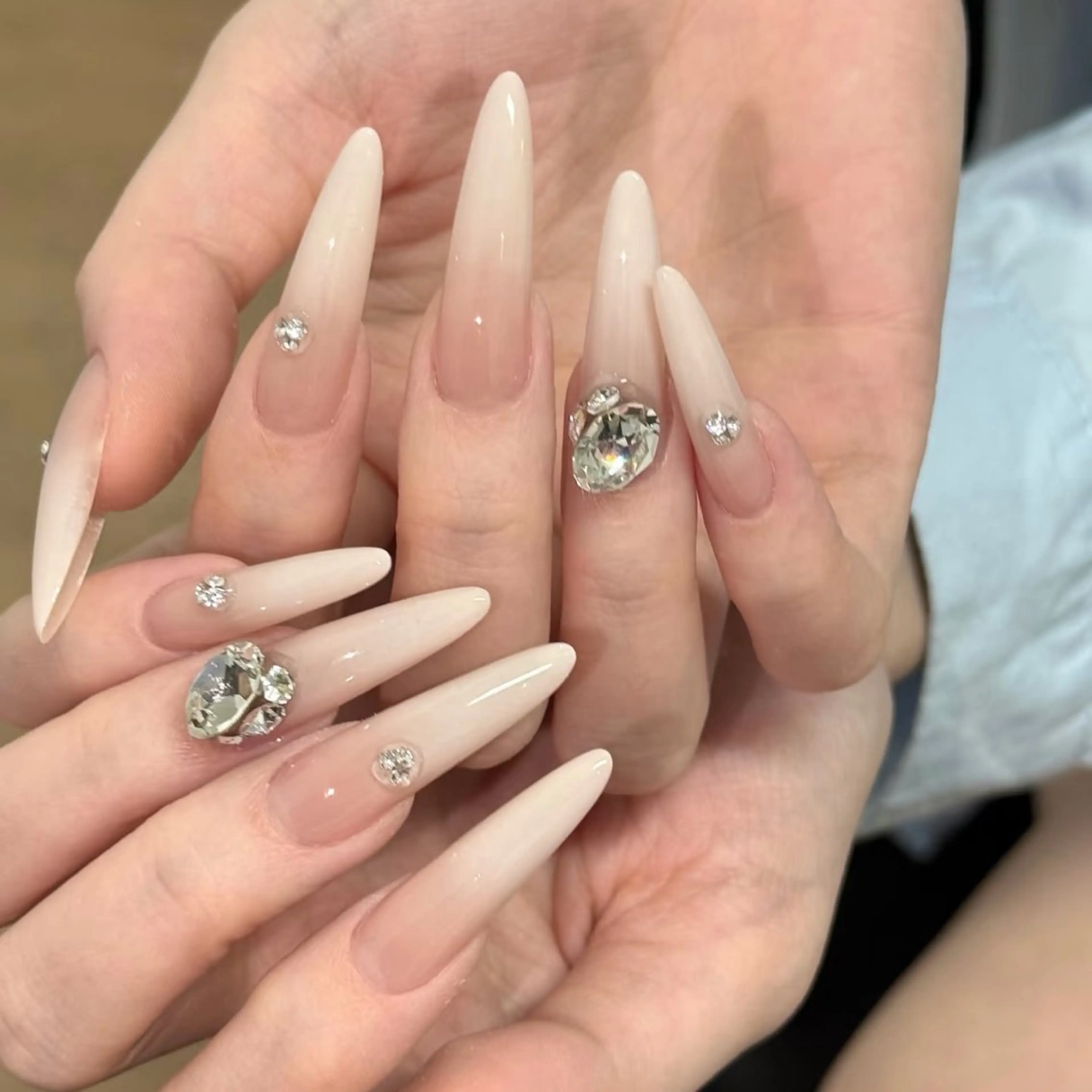 ネイル J&C Nail Salon吉祥寺所属・YU KIのネイルデザイン