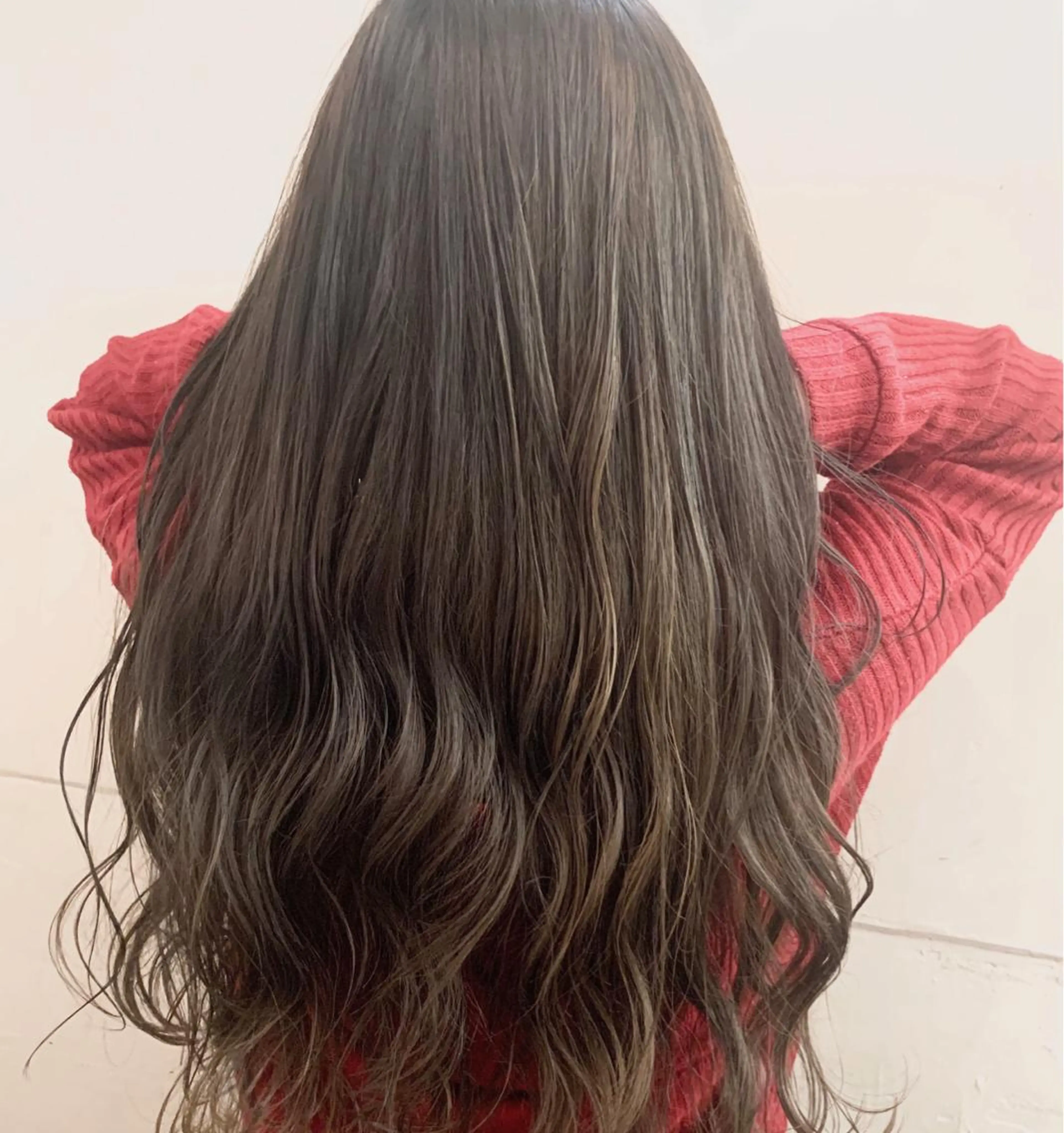ロング カラー グレージュ ロング ✨カラー支持No.1 🧸ワキ カナコ🧸のヘアスタイル