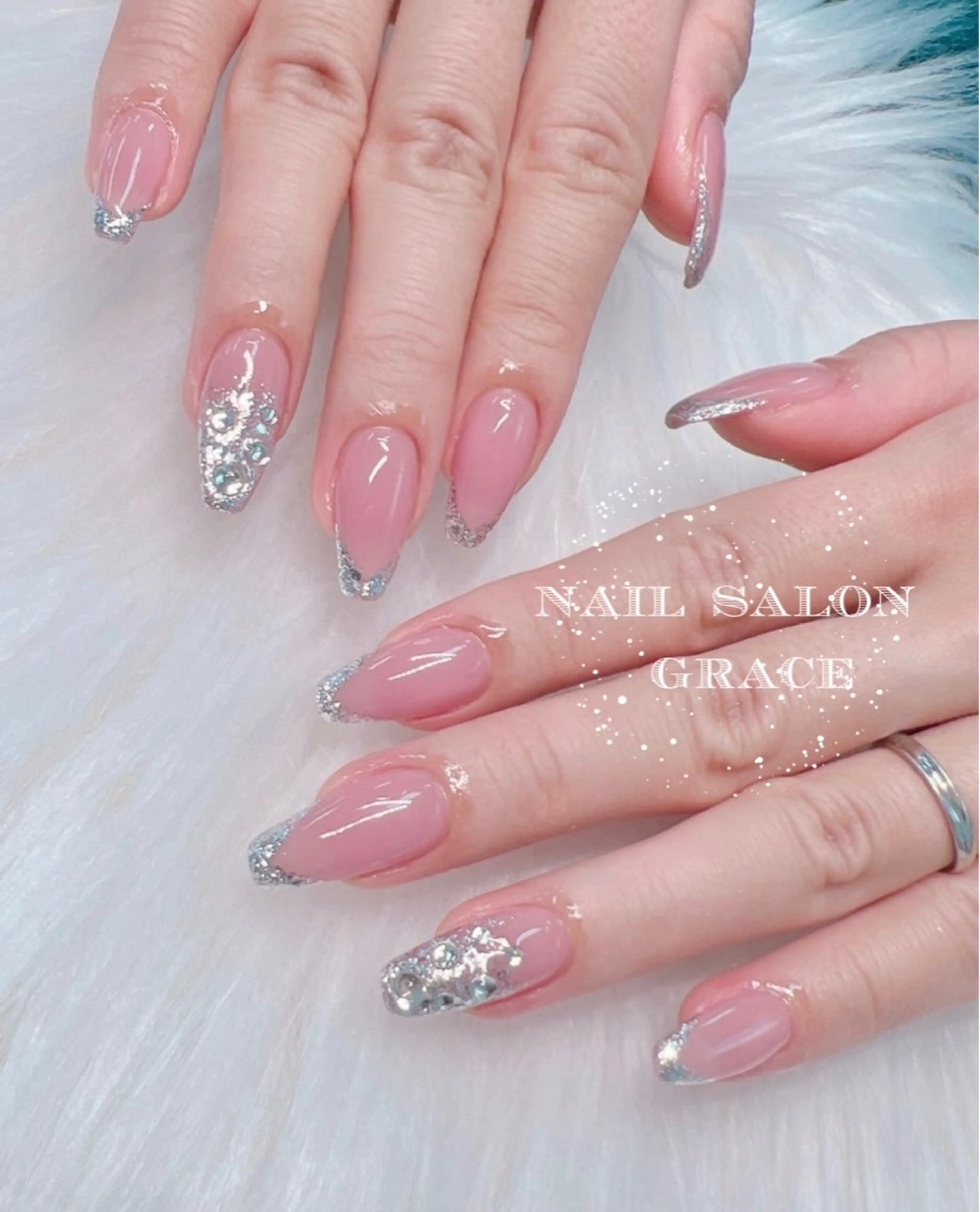 ネイル フレンチネイル ガラスフレンチ グラデーション ハンドネイル nailsalon GRACE所属・GRACE nailのネイルデザイン