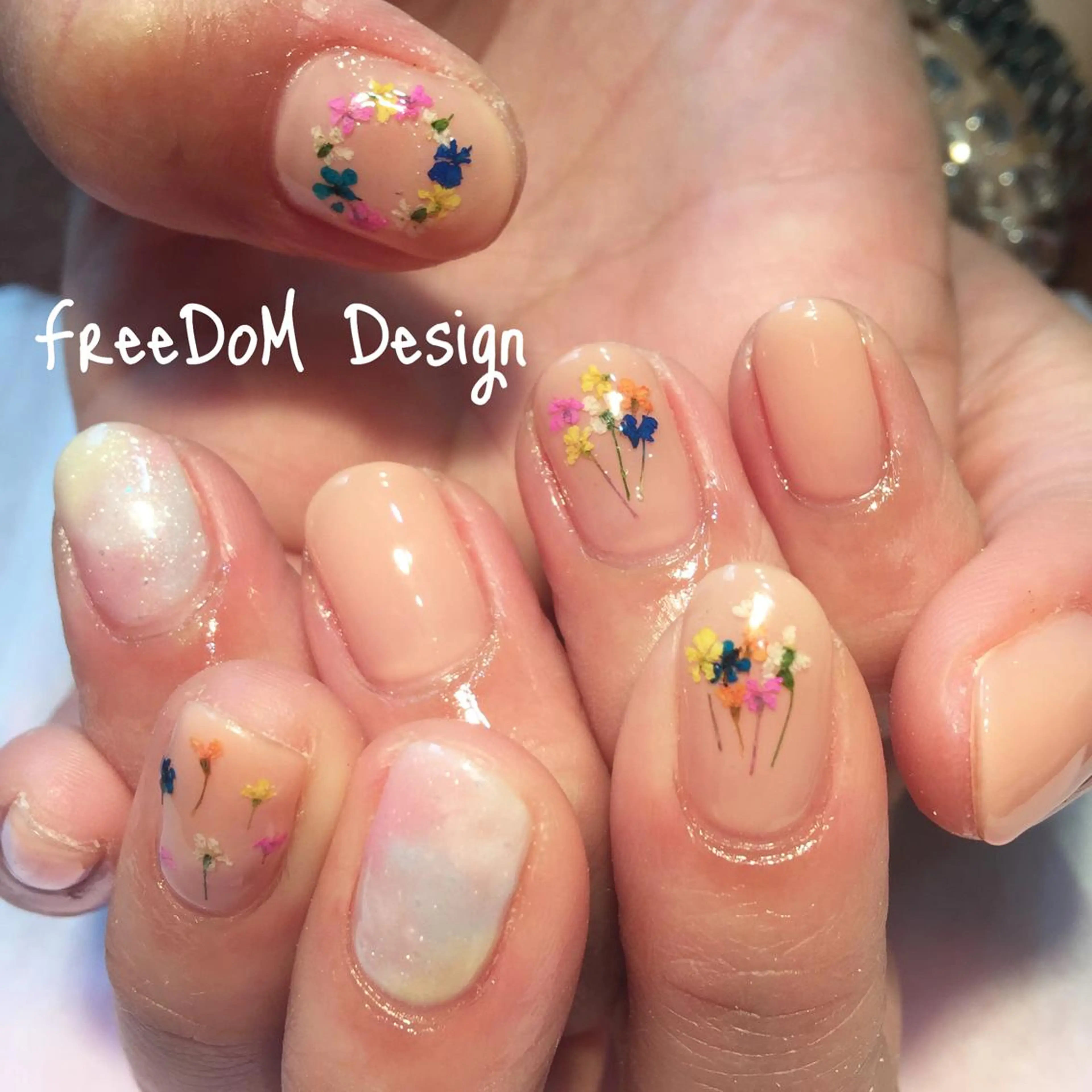 ネイル アートネイル ＦreeDoＭ   Design所属・W KUMIのネイルデザイン