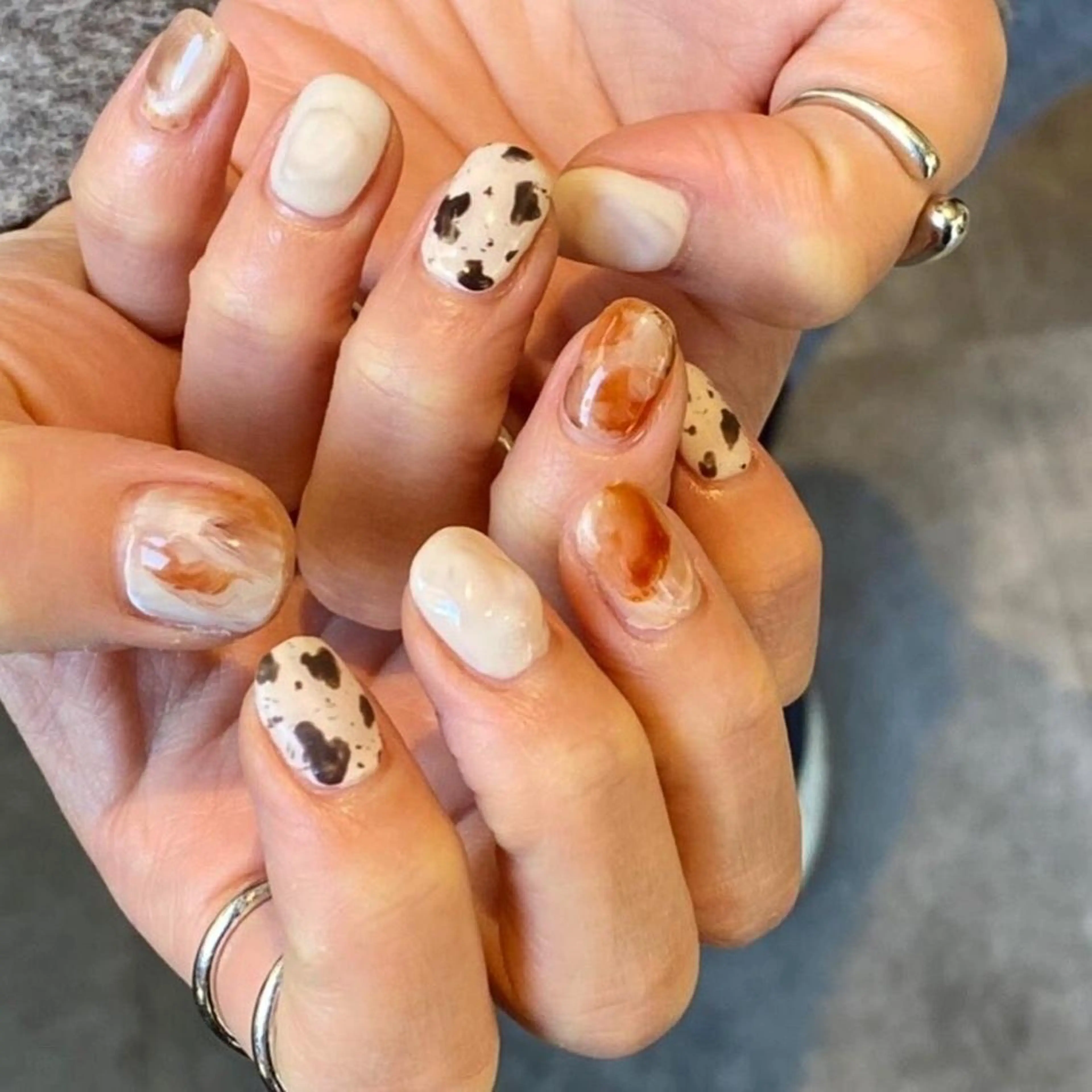 ネイル フレンチネイル ジェルネイル ガラスフレンチ グラデーション マグネットネイル ハンドネイル 【パラジェル認定】 newiネイル京橋のネイルデザイン