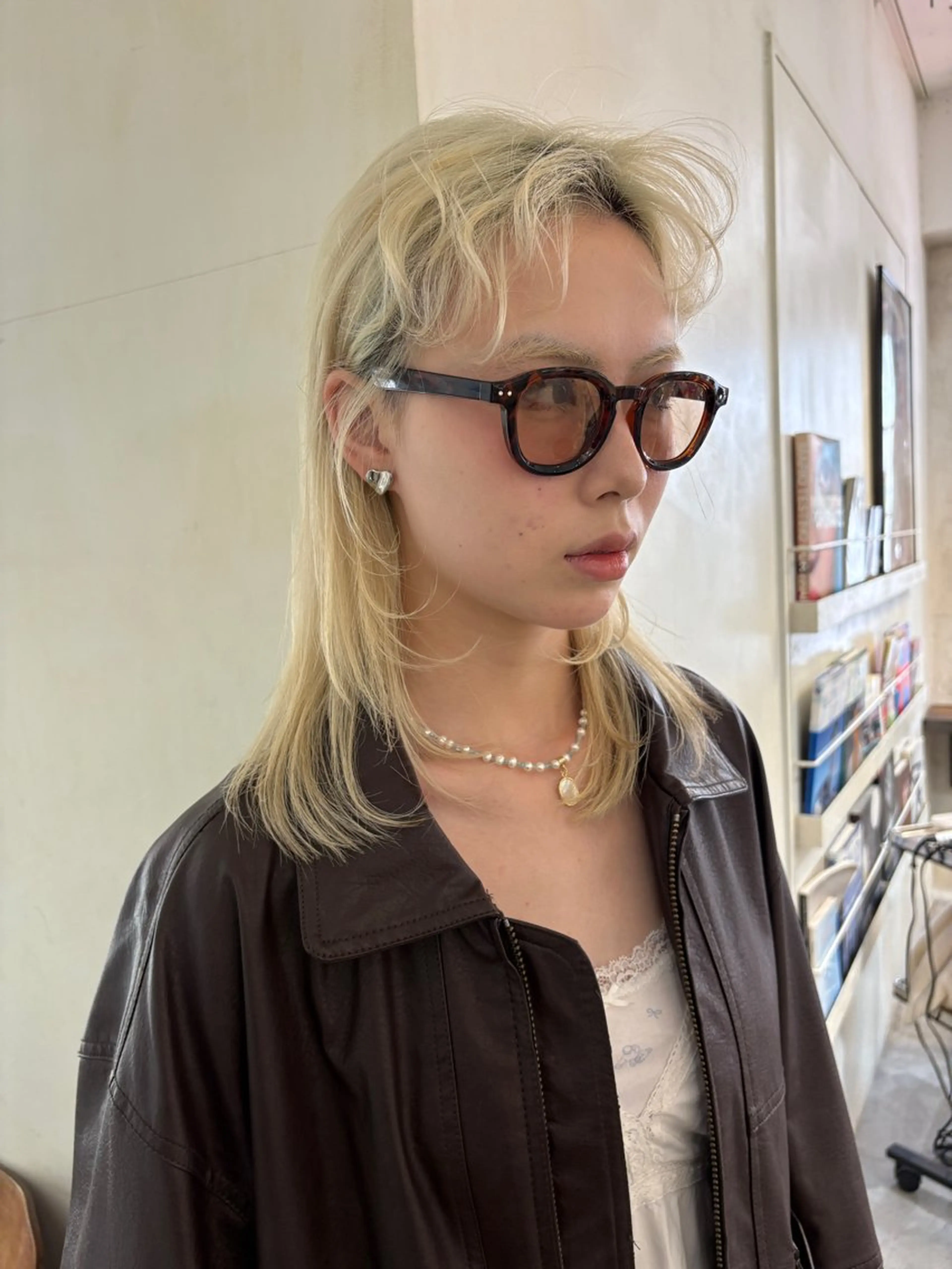 ミディアム カラー 抜きっぱなしブロンド ブロンド レイヤーカット カット ヘアカラー ﾘｭｳﾄ/ボブ/ レイヤー/ブリーチのヘアスタイル