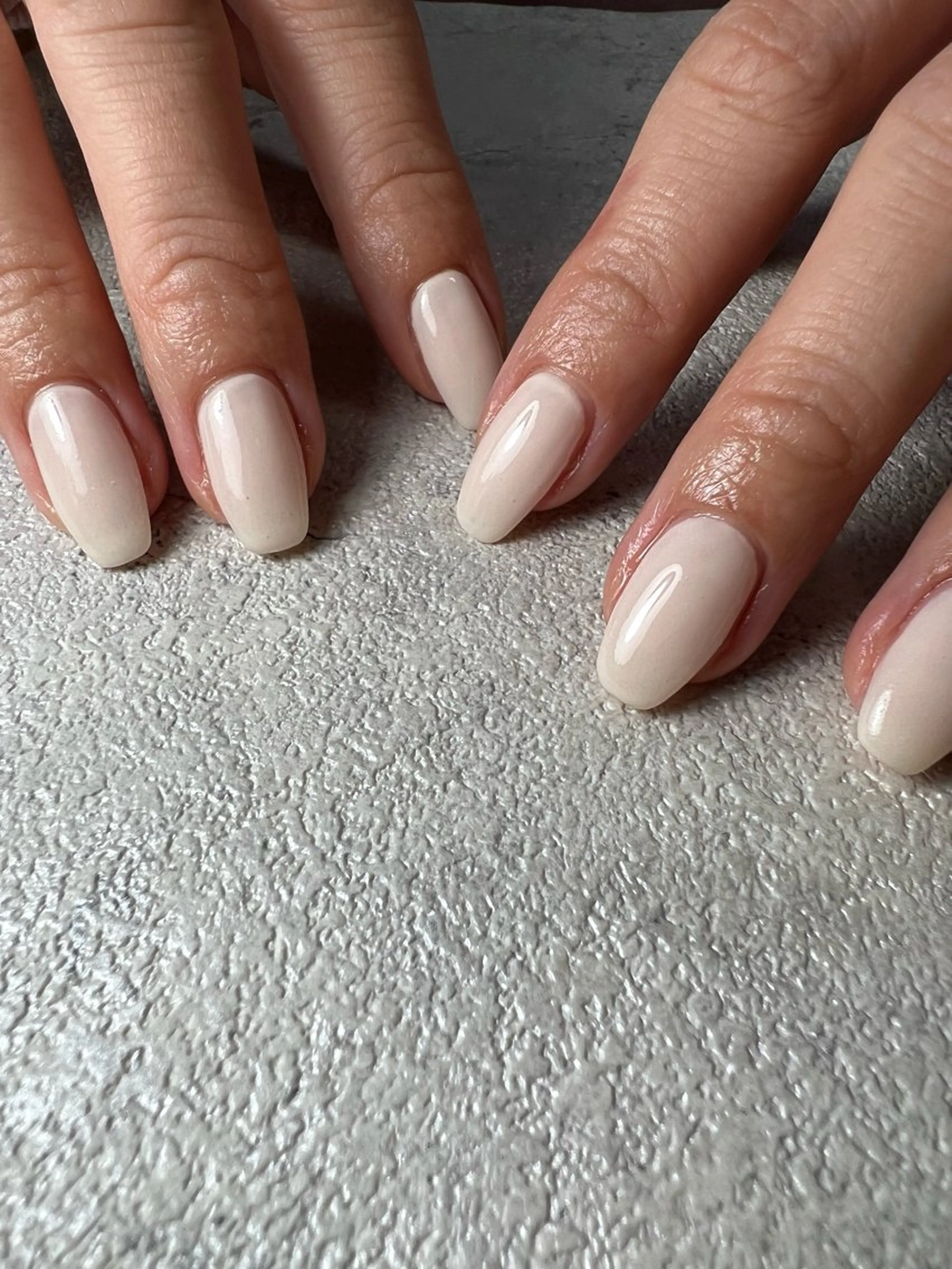 ネイル ジェルネイル 持ち込み ワンカラーネイル パラジェル シンプルネイル ハンドネイル flowers nailのネイルデザイン