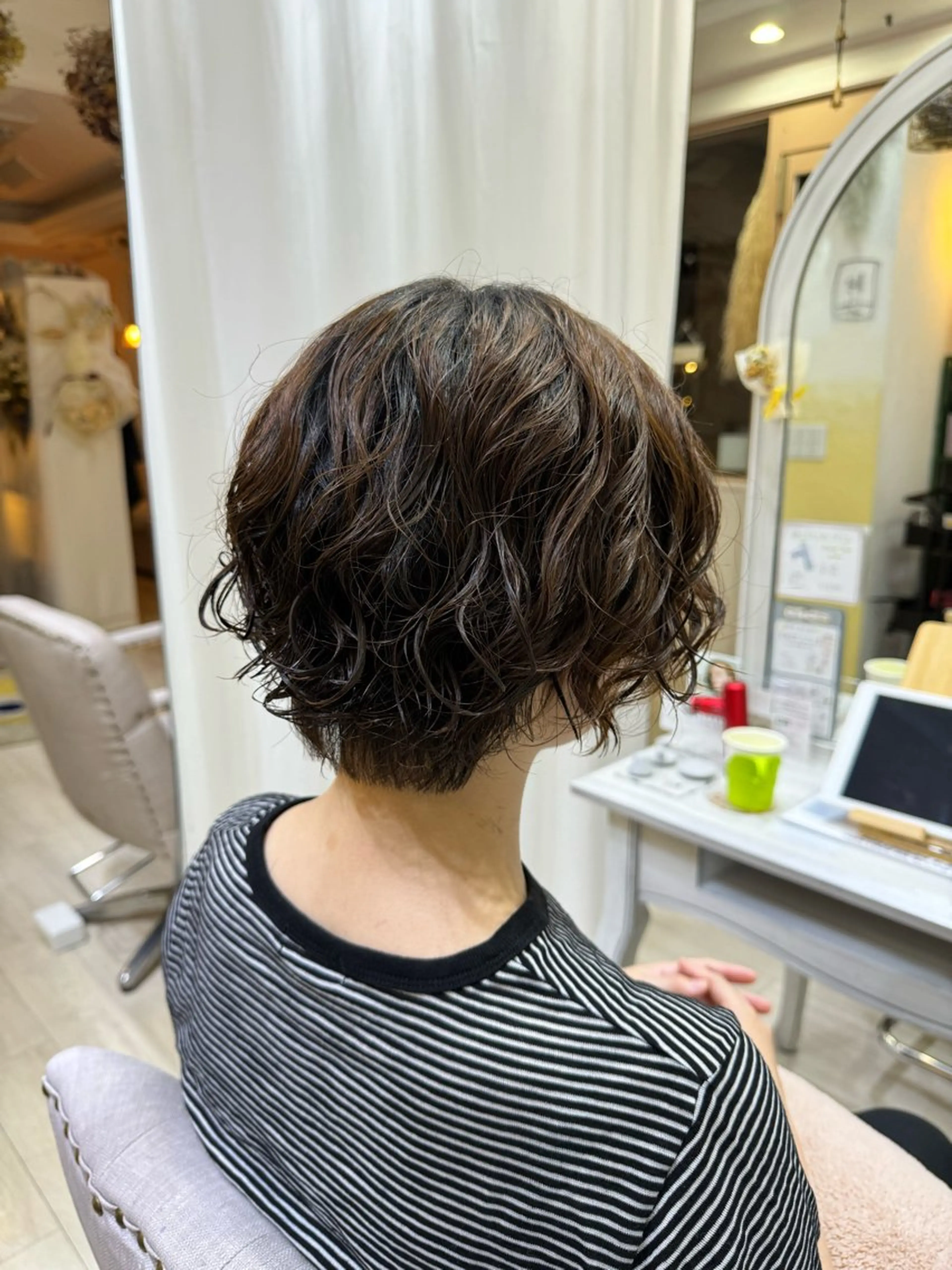 ショート パーマ RAVE【レイヴ】所属・MINA ミナのヘアスタイル