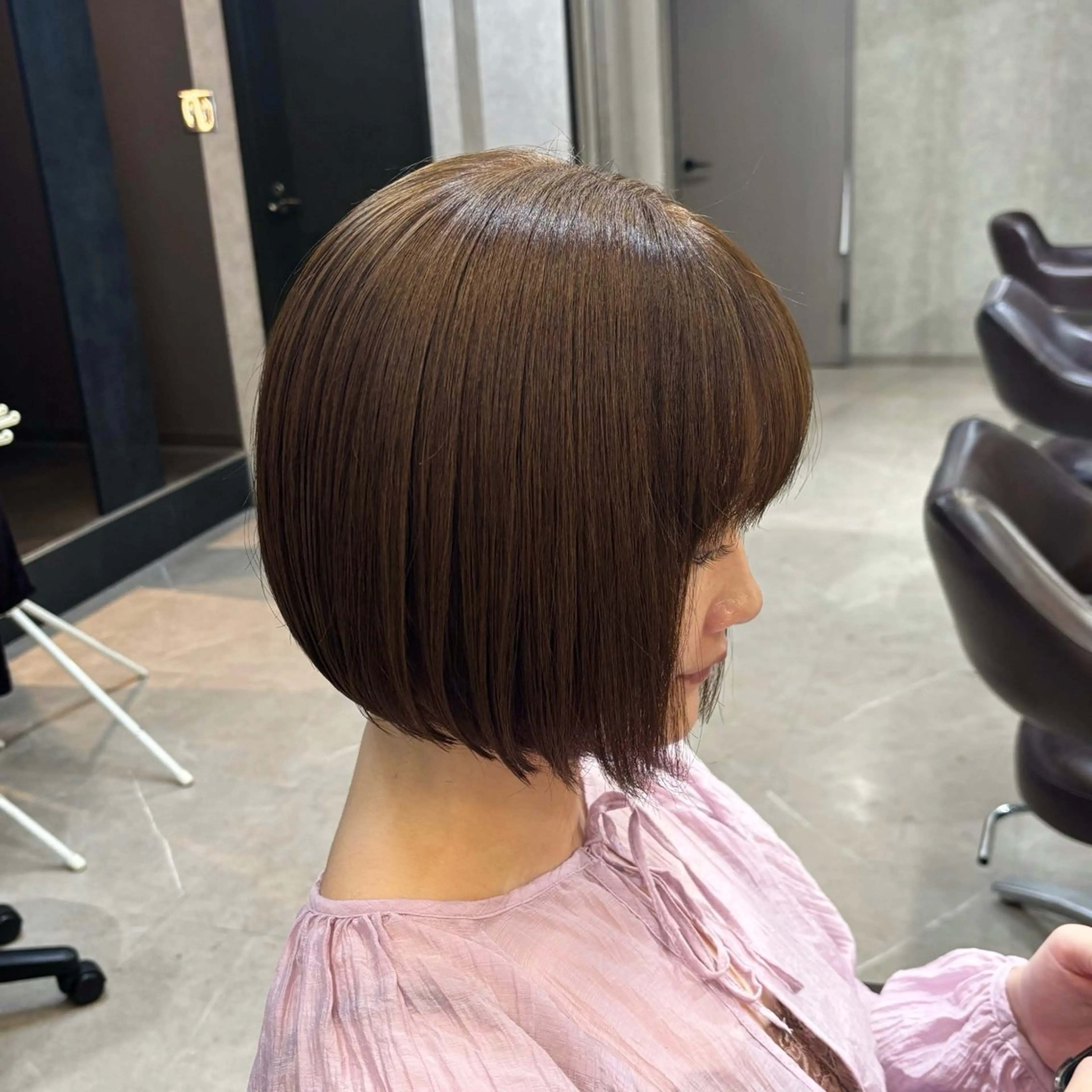 ショート カラー ベージュカラー ブリーチ ブリーチなしカラー FlagHAIR所属・浦川 まどかのヘアスタイル