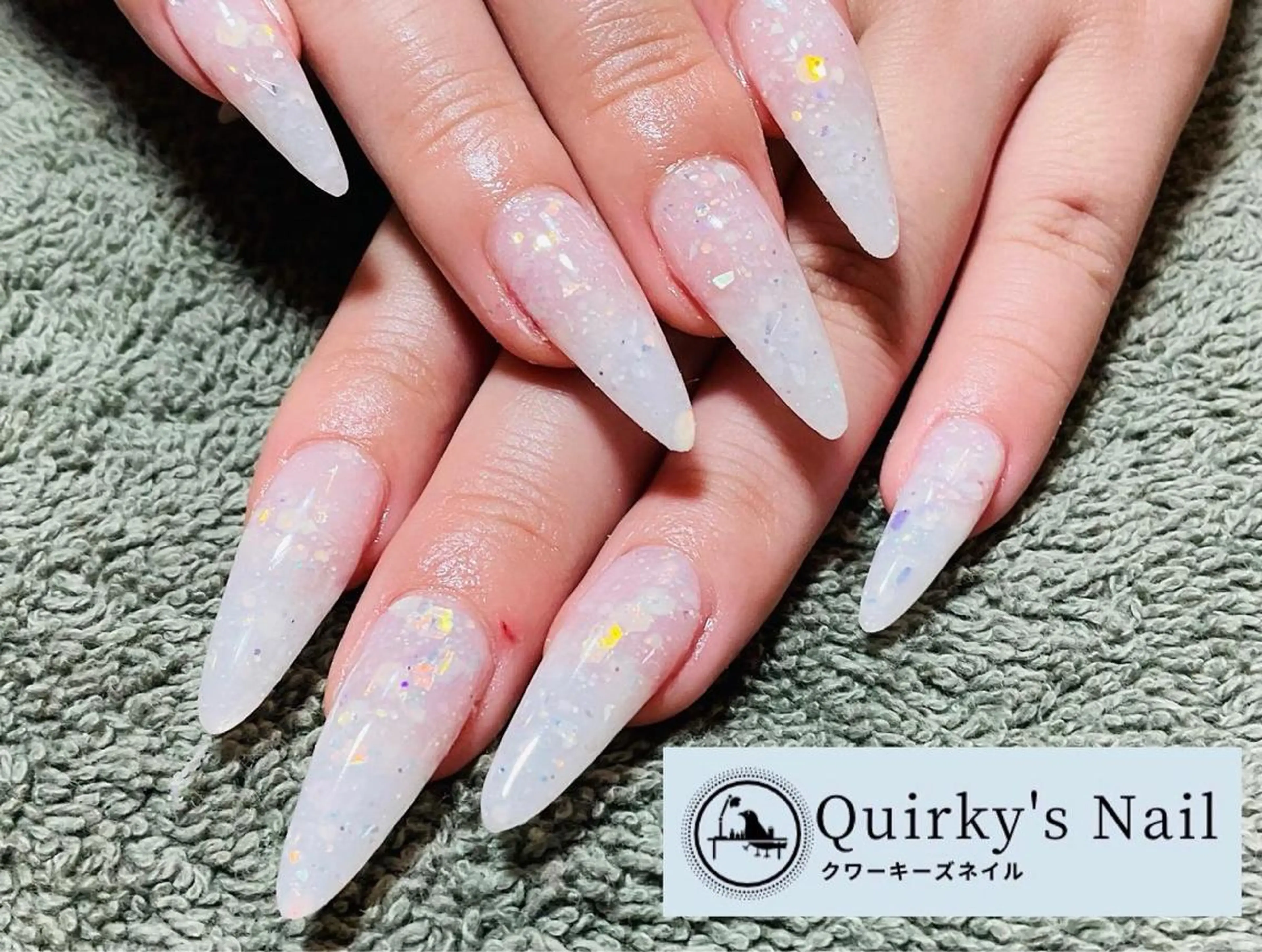 ネイル アートネイル オーロラネイル ジェルネイル グラデーション ホログラムネイル Quirky's Nail【栄店】のネイルデザイン