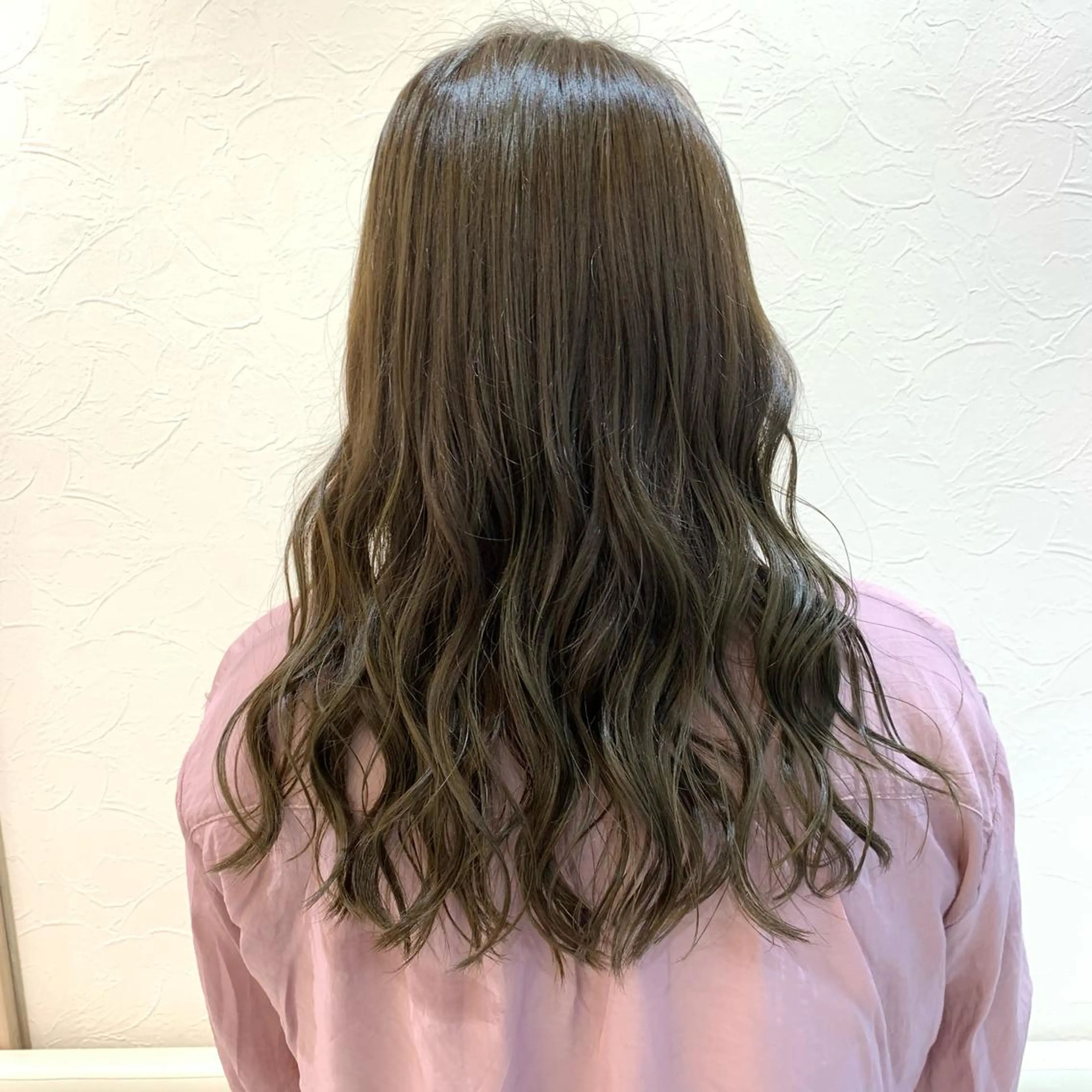 ロング カラー ヘアカラー トリートメント 店長ハイトーンカラー 柞山史奈のヘアスタイル