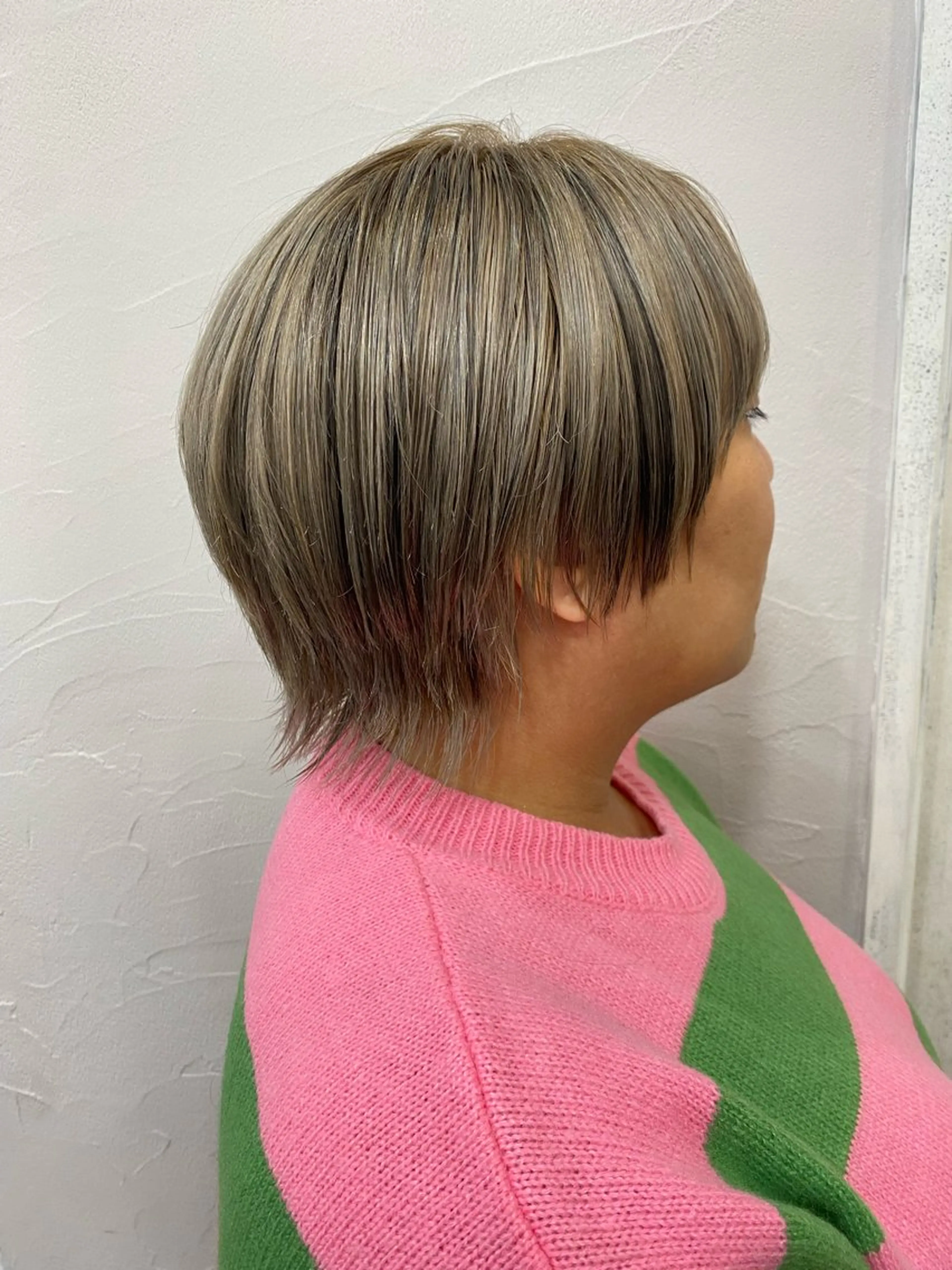 ショート カラー ベージュカラー ブリーチ hair  +make Vomme所属・田中 風音のヘアスタイル