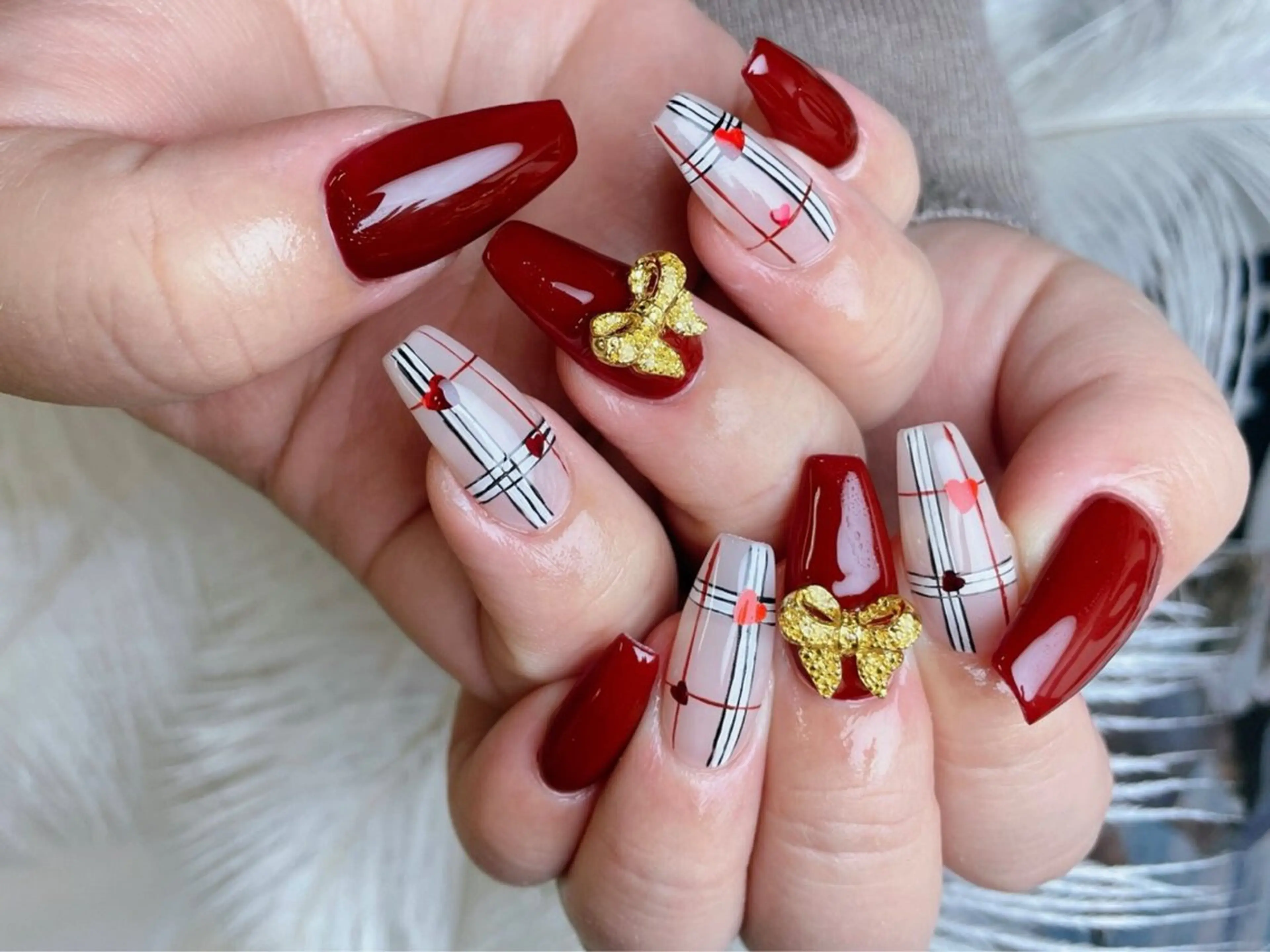 ネイル アートネイル チークネイル 長さ出し フラワーネイル ジェルネイル ハンドネイル ハンドケア YK Beauty Salonのマツエク・マツパデザイン