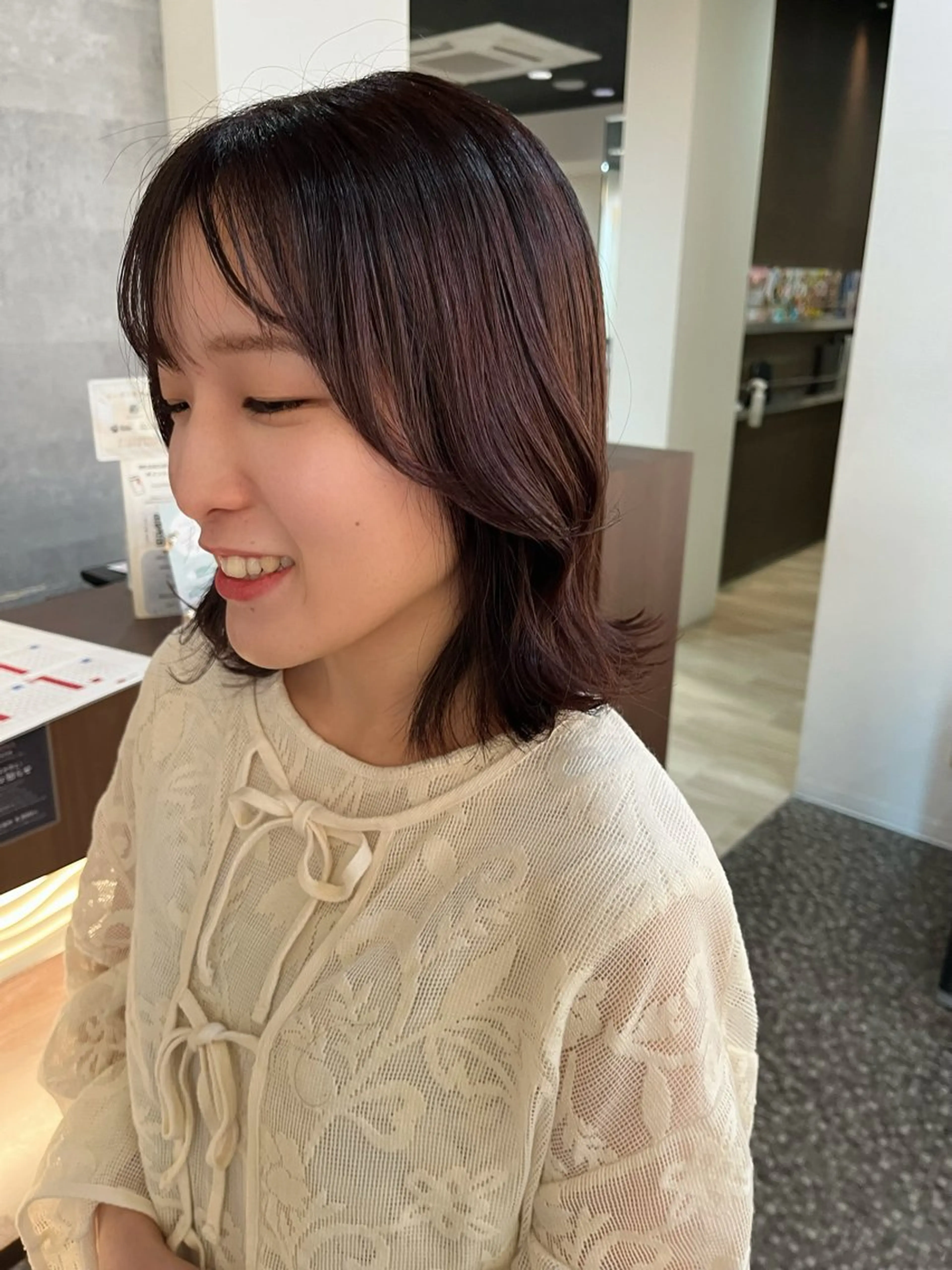 ミディアム カラー ボブレイヤー ブラウンカラー ラベンダーカラー ピンクカラー ピンクラベンダー カット ヘアカラー 権 燦易のヘアスタイル
